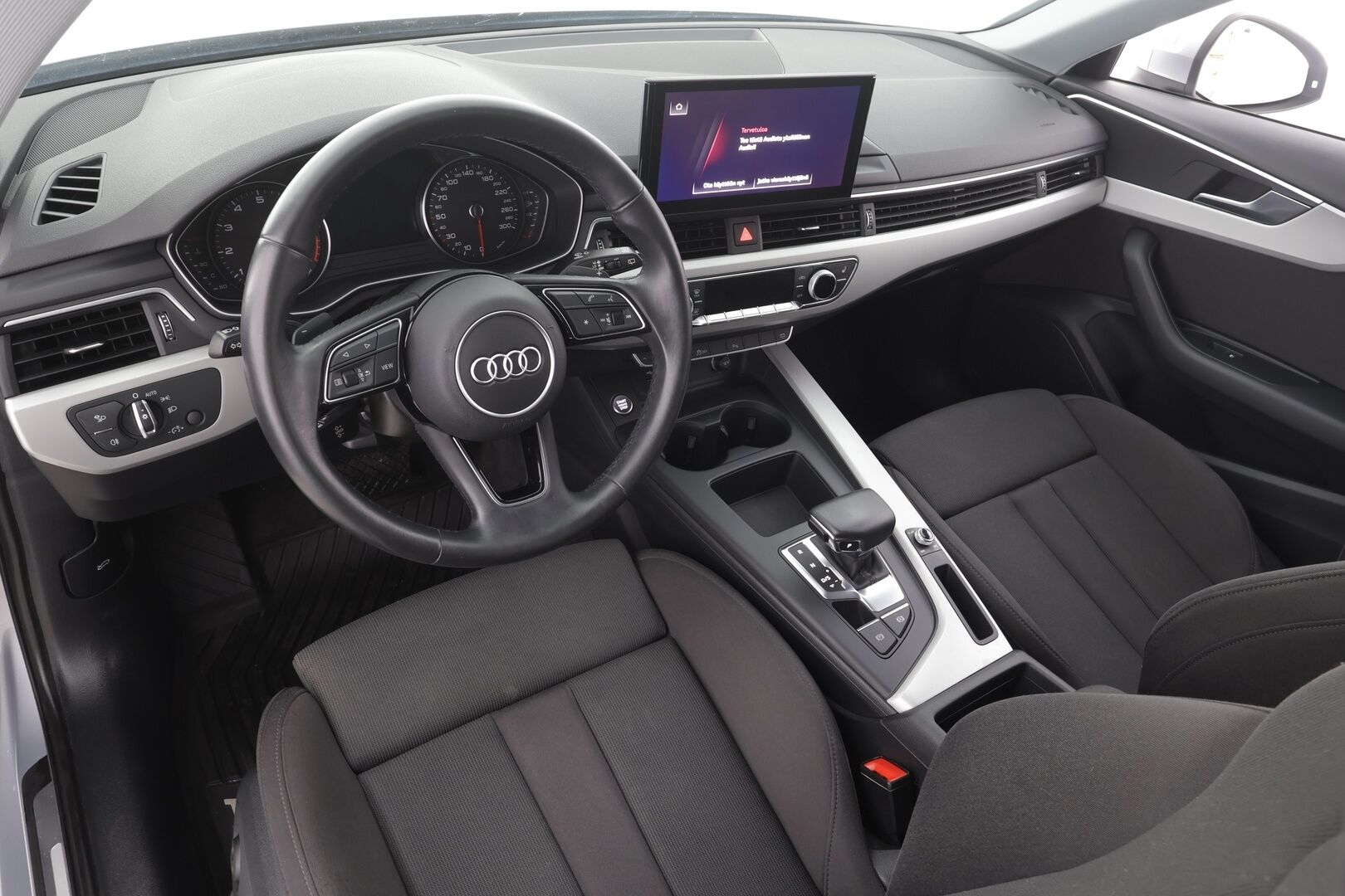 Audi A4 2021 Avant Business 35 TFSI 110kW MHEV S tronic - | Matrix-LED | Koukku | Webasto | Sporttipenkit | Sähköpenkit | P.kamera | 1-om. Suomi-auto | 