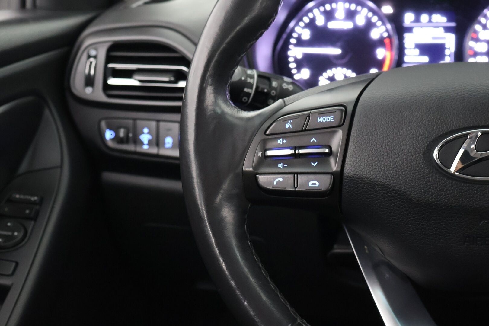 Hyundai i30 Wagon 2021 1,0 T-GDI 120 hv 48V hybrid 7-DCT-aut Comfort - | P-Kamera | Kaistavahti | Suomi-Auto | Vakkari | AndroidAuto & CarPlay |