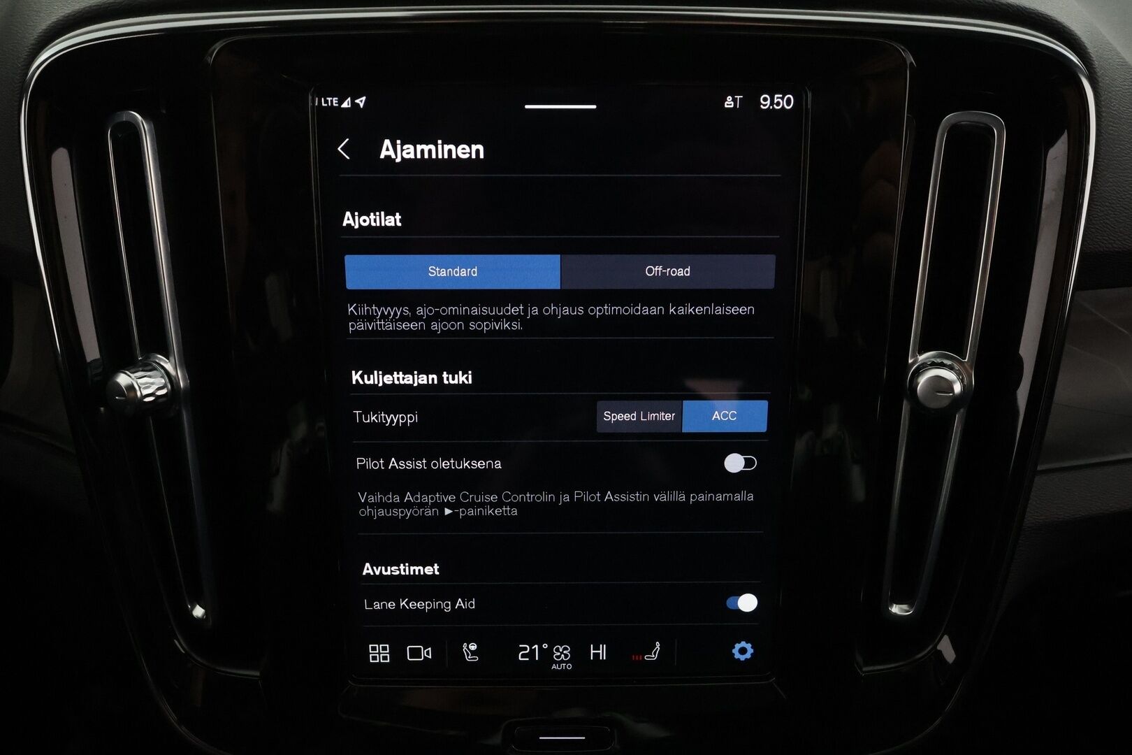 Volvo C40 2023 Recharge Single Ultimate aut * ACC / 360° / Pixel LED / H&K / Lasikatto / Muistipenkki / BLIS / ILP / KeylessGo * - 1.Om Suomi-auto / Kahdet renkaat aluvanteilla 