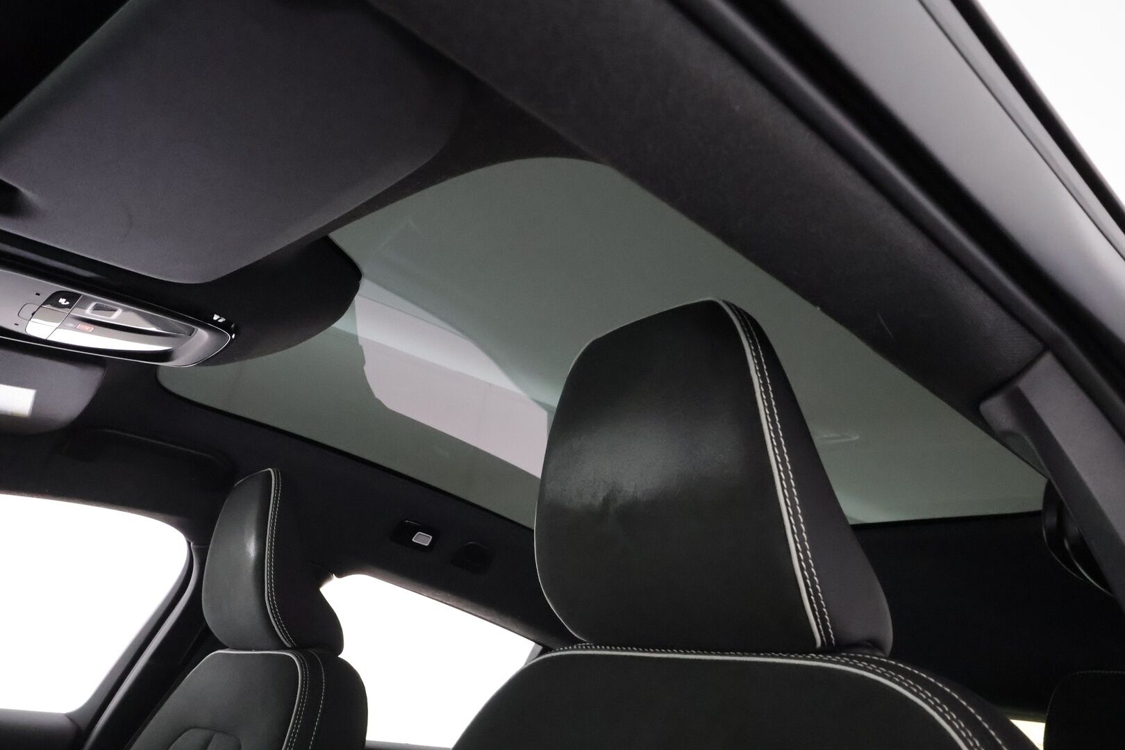 Volvo C40 2023 Recharge Single Ultimate aut * ACC / 360° / Pixel LED / H&K / Lasikatto / Muistipenkki / BLIS / ILP / KeylessGo * - 1.Om Suomi-auto / Kahdet renkaat aluvanteilla 