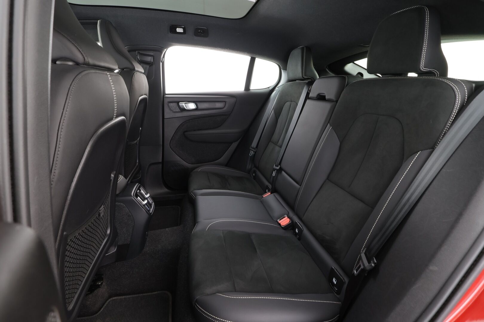 Volvo C40 2023 Recharge Single Ultimate aut * ACC / 360° / Pixel LED / H&K / Lasikatto / Muistipenkki / BLIS / ILP / KeylessGo * - 1.Om Suomi-auto / Kahdet renkaat aluvanteilla 