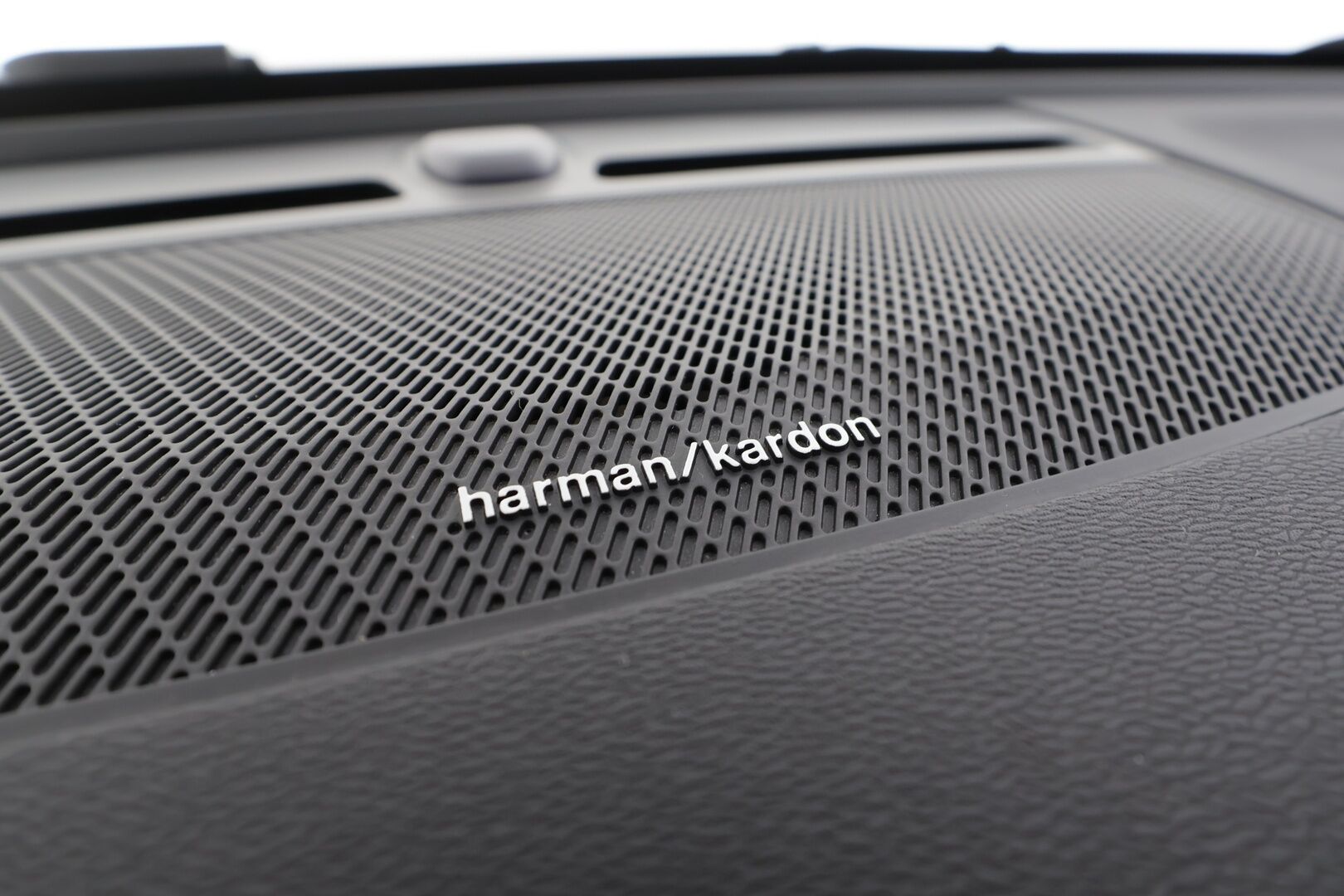 Volvo C40 2023 Recharge Single Ultimate aut * ACC / 360° / Pixel LED / H&K / Lasikatto / Muistipenkki / BLIS / ILP / KeylessGo * - 1.Om Suomi-auto / Kahdet renkaat aluvanteilla 