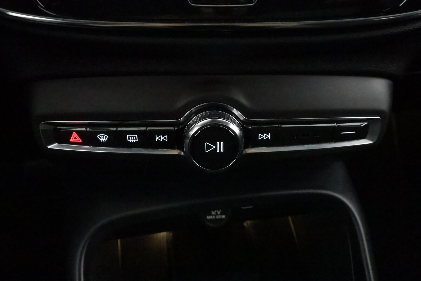 Volvo C40 2023 Recharge Single Ultimate aut * ACC / 360° / Pixel LED / H&K / Lasikatto / Muistipenkki / BLIS / ILP / KeylessGo * - 1.Om Suomi-auto / Kahdet renkaat aluvanteilla 