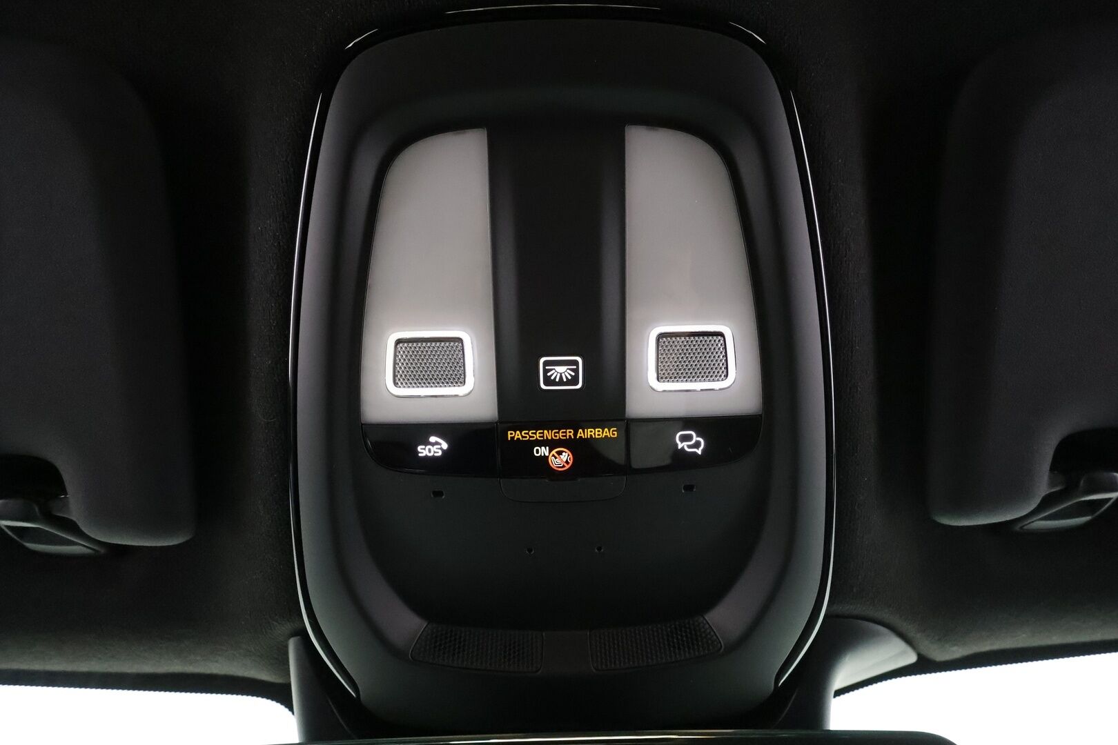 Volvo XC40 2023 Recharge Single Plus aut * Lämpöpumppu / Vetokoukku / Adapt.Vakkari / Peruutuskamera / LED / BLIS / Muistipenkki / Navi - 1.Om Suomi-auto / Akku kuntotarkastettu / Kahdet renkaat aluvanteilla / Merkkihuollettu / High Perf Audio! - HULLUT AVAJAISHULINAT KORKOTARJOUS 3,29 %