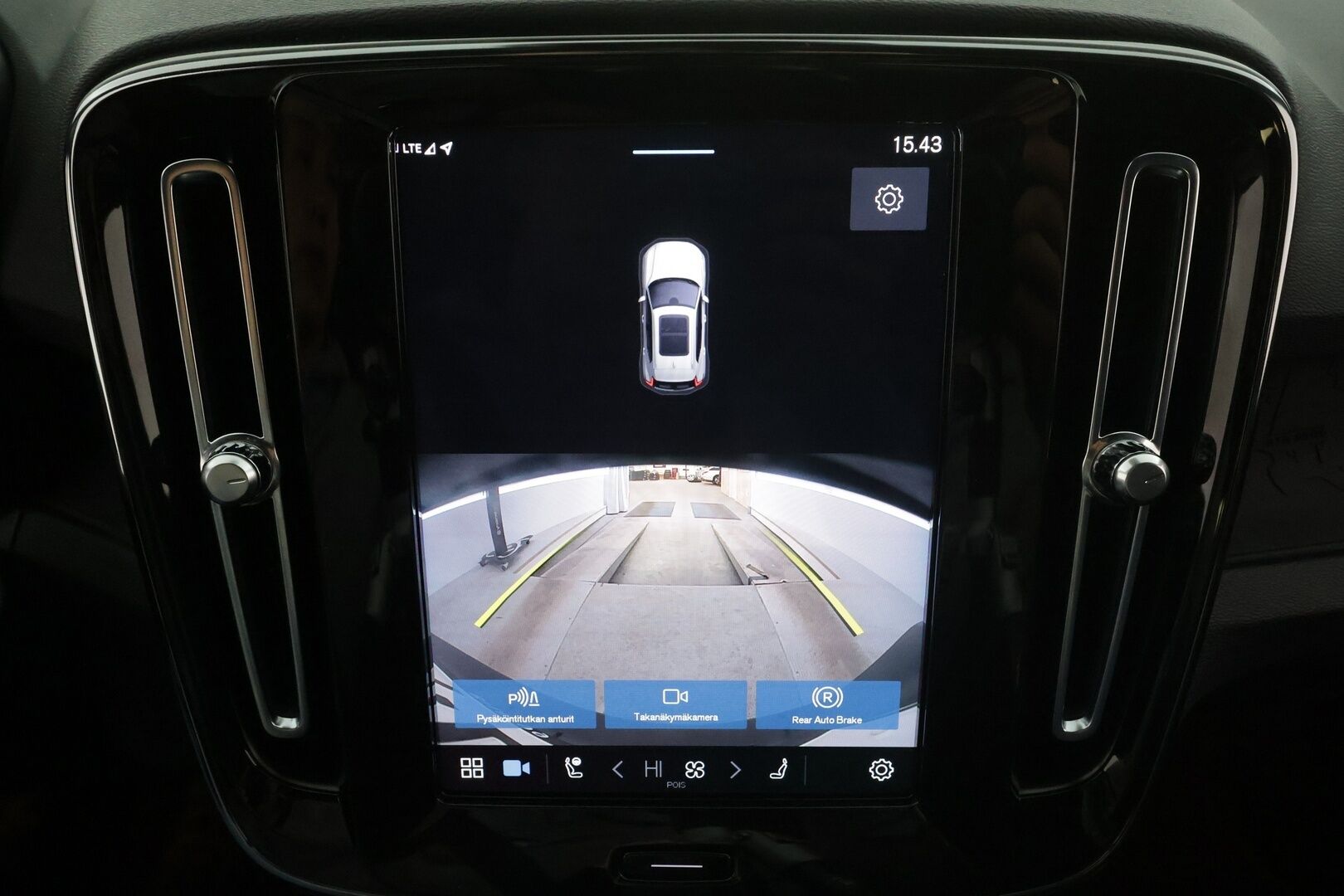 Volvo XC40 2023 Recharge Single Plus aut * Lämpöpumppu / Vetokoukku / Adapt.Vakkari / Peruutuskamera / LED / BLIS / Muistipenkki / Navi - 1.Om Suomi-auto / Akku kuntotarkastettu / Kahdet renkaat aluvanteilla / Merkkihuollettu / High Perf Audio! - HULLUT AVAJAISHULINAT KORKOTARJOUS 3,29 %