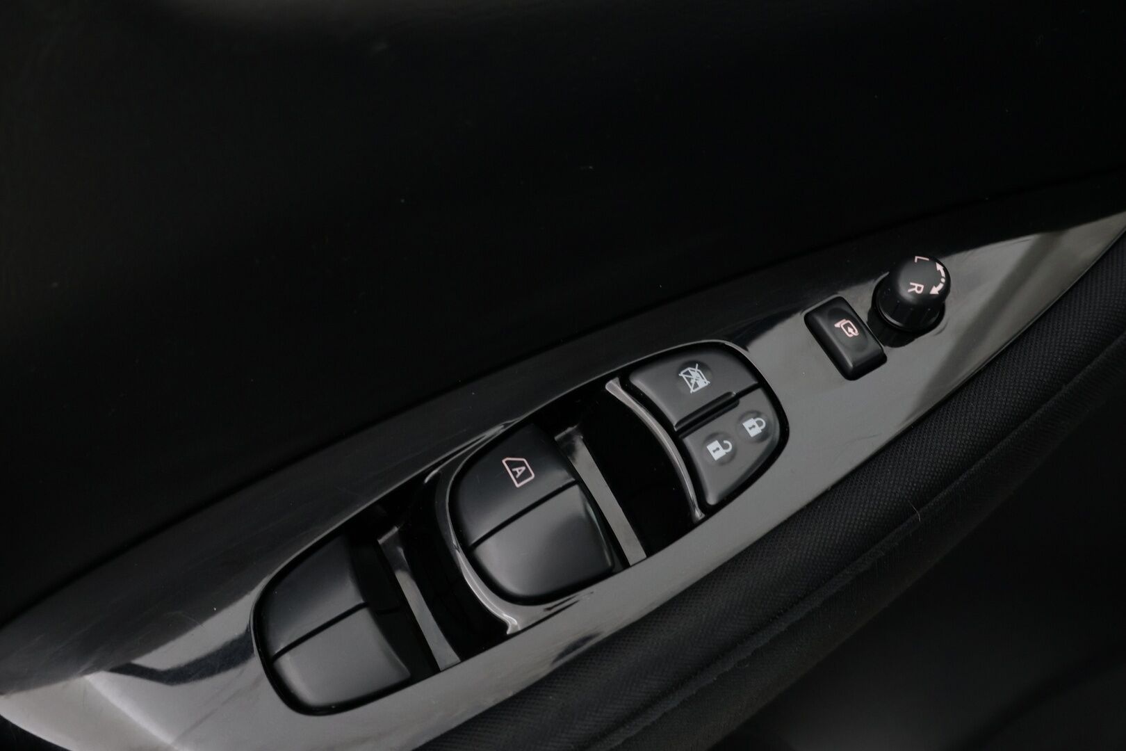 Nissan Leaf 2021 e+ N-Connecta MY20 62 kWh LED FI **Adapt vakkari / 360 kamera / Ratinlämmitin