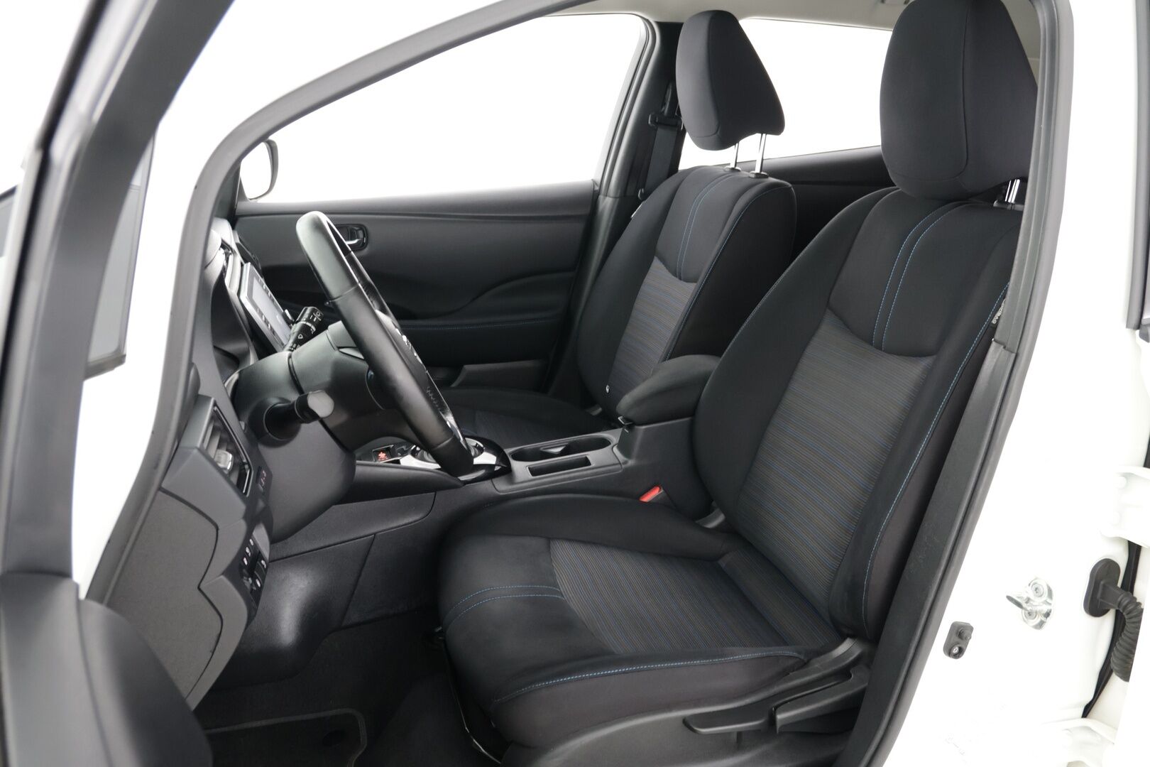 Nissan Leaf 2021 e+ N-Connecta MY20 62 kWh LED FI **Adapt vakkari / 360 kamera / Ratinlämmitin