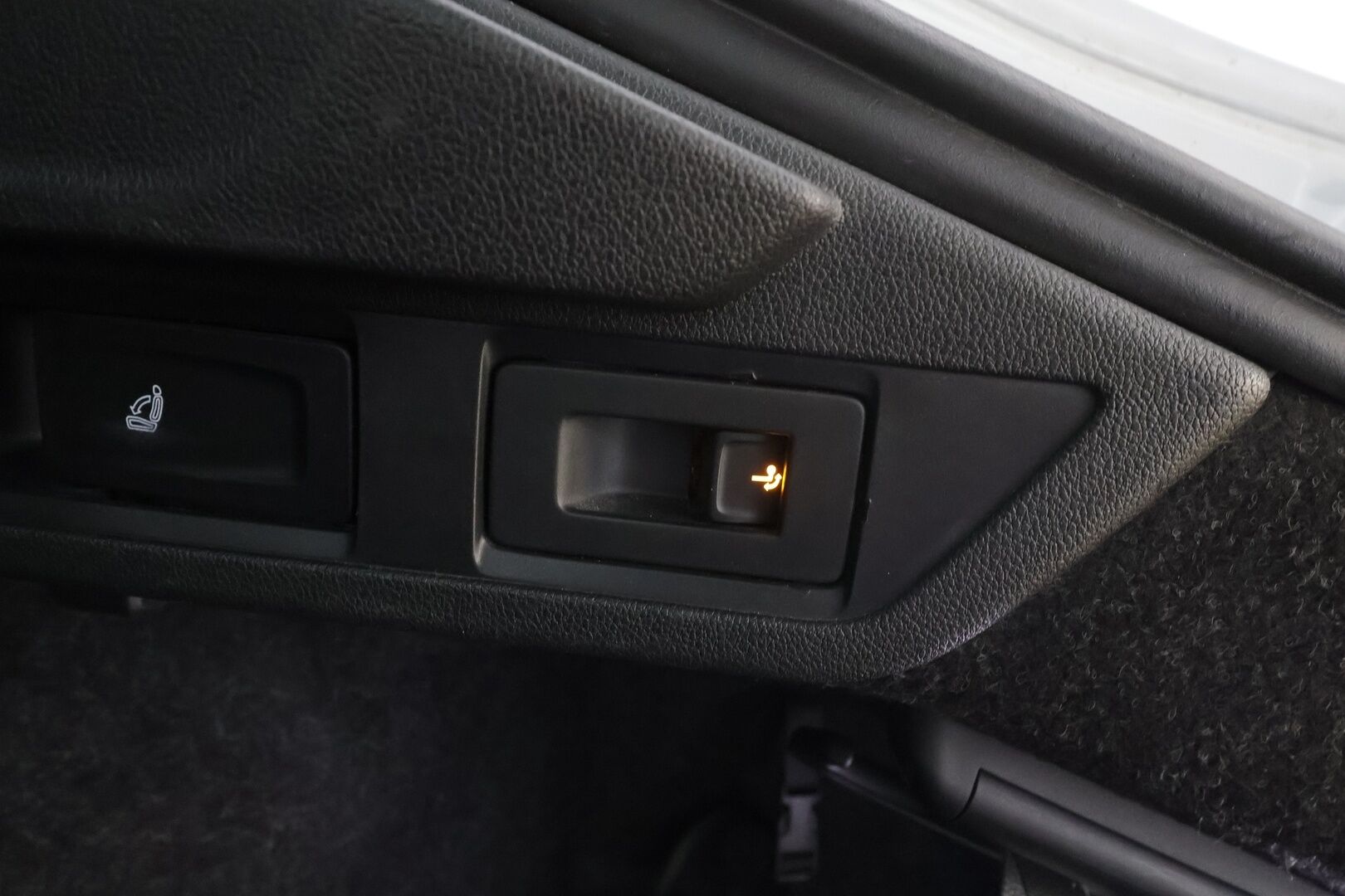 Skoda Octavia 2021 2,0 TDI 200 4x4 RS DSG Autom. * Webasto / ACC / HUD / Canton Premium Sound / Matrix LED / Peruutuskamera / Vetokoukku / Apple - Suomi-auto / Kahdet Renkaat / Digimittari / Juuri tullut Tampereelle!