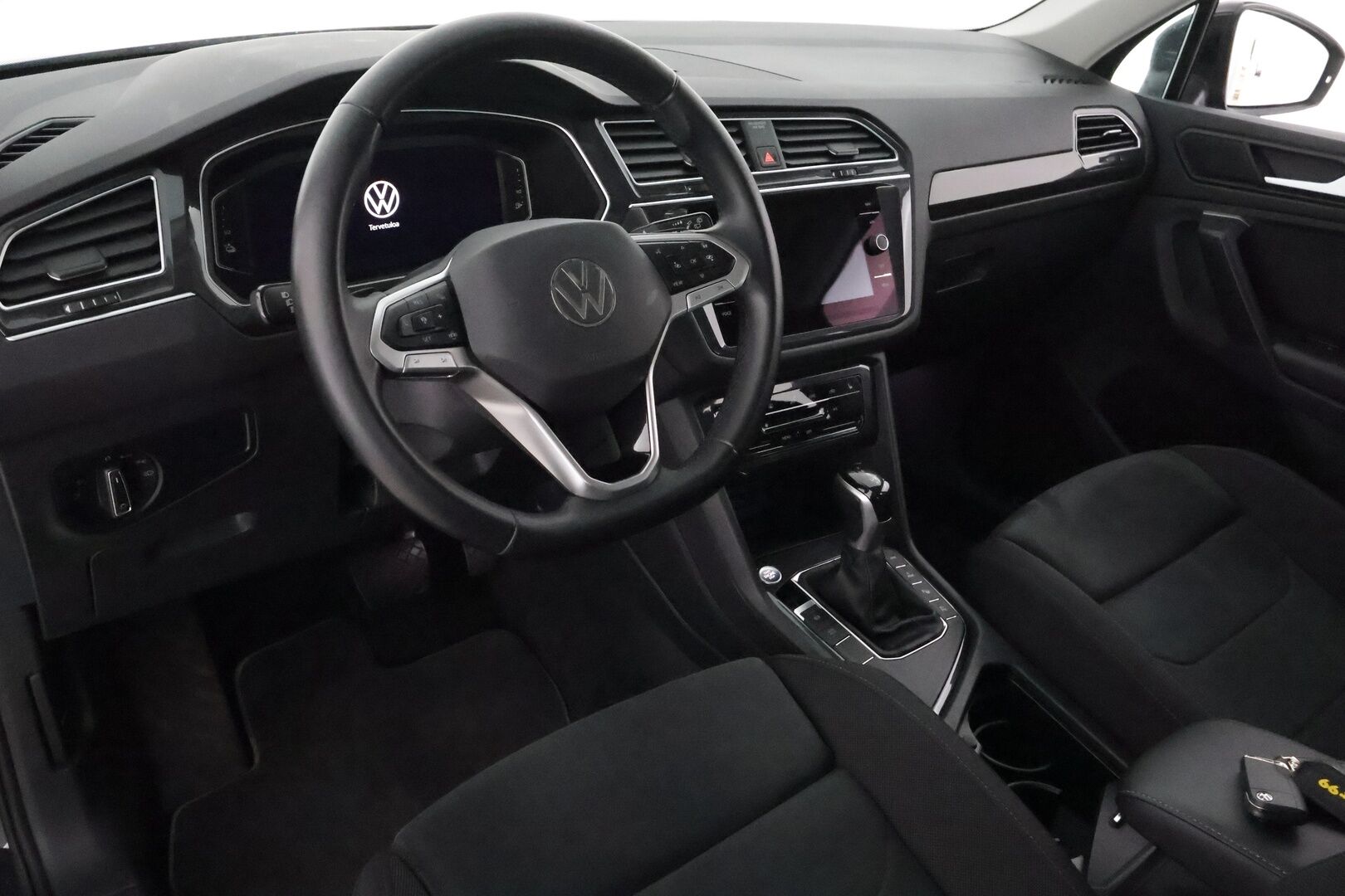 Volkswagen Tiguan 2021 Style Business eHybrid 180 kW DSG-autm.** 1-Om Suomi auto / Adapt.vakkari / 360 kamera / Koukku / Facelift / IQ LED - Digimittaristo / Akku kuntotarkastettu / Sportti-alcantara penkit / Keyless / Apple&Android