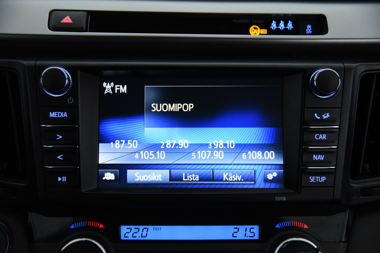 Toyota RAV4 2016 2,5 Hybrid AWD Style / ACC / P-kamera / Sähk. säädöt / LED / Sähk. takaluukku - Merkkiliikkeen huoltohistoria / Iso huolto tehty 11-2025!