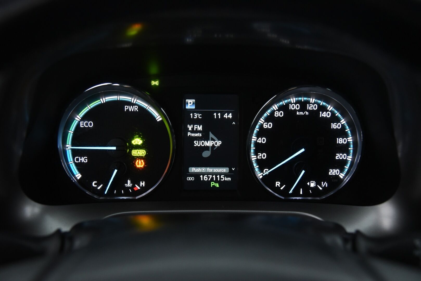 Toyota RAV4 2016 2,5 Hybrid AWD Style / ACC / P-kamera / Sähk. säädöt / LED / Sähk. takaluukku - Merkkiliikkeen huoltohistoria / Iso huolto tehty 11-2025!