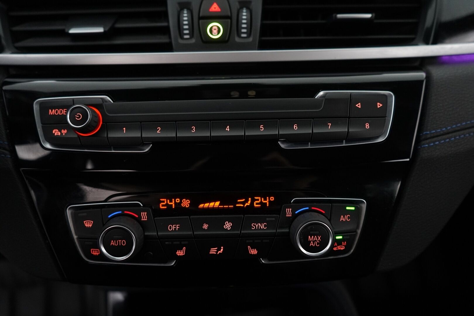 BMW X1 2021 F48 xDrive25e A Charged Edition M Sport * Prof.Navi / HUD / Kamera / Koukku / Lohko* - Kahdet renkaat / M Sport / Shadowline / Huippu varusteet!