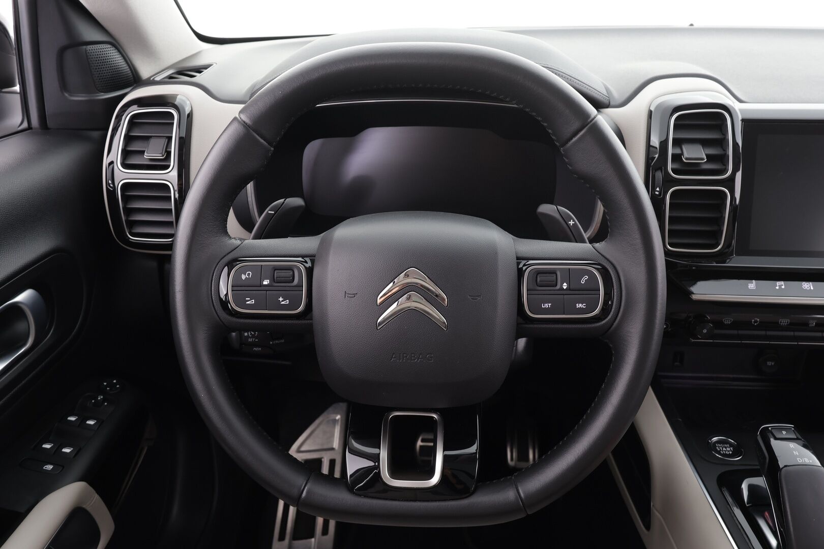 Citroen C5 Aircross 2021 Plug-in Hybrid 225 Shine Launch Edition ë-EAT8 * Panorama / ACC / LED / P.Kamera / Kaistavahti / Navi / Keyless * - 1-om Suomi-auto / Kahdet renkaat / Merkkihuollettu! - HULLUT JOULUT KORKOTARJOUS 2,49% 