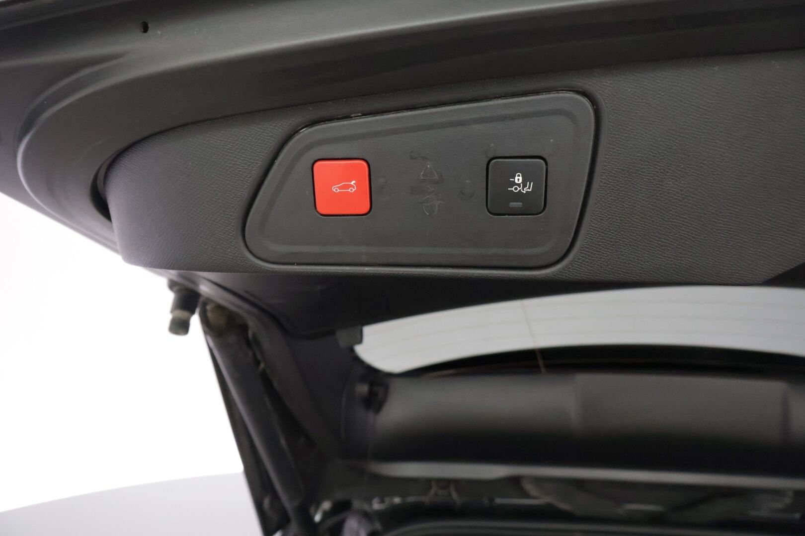 Peugeot 3008 2021 GT Hybrid4 300 EAT8-automaatti - Lisälämmitin | FOCAL | Adapt.vakkari | 360 kamera | Hierovat etuistuimet | Navi | Panorama | Merkkihuollettu | 1.om Suomi-auto