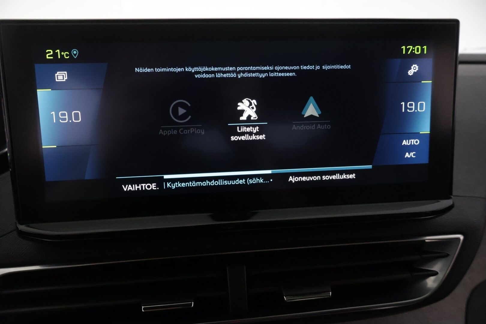 Peugeot 3008 2021 GT Hybrid4 300 EAT8-automaatti - Lisälämmitin | FOCAL | Adapt.vakkari | 360 kamera | Hierovat etuistuimet | Navi | Panorama | Merkkihuollettu | 1.om Suomi-auto