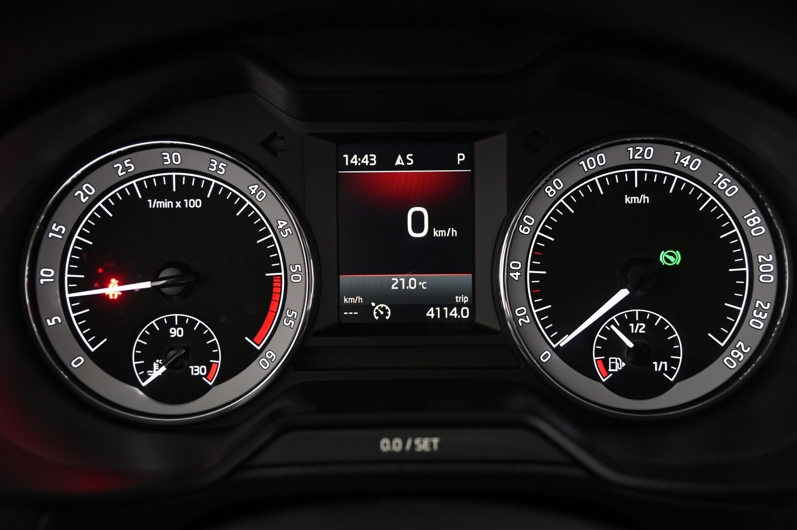 Skoda Octavia 2018 Combi 2,0 TDI 184 4x4 Scout Premium DSG Autom.  *ACC/  PA-Lämmitin/  Nahka-alcantara/  Koukku/  Canton/  Ambient* - Kamera / Jakohihna vaihdettu 10/2024 / 2x hyvät renkaat