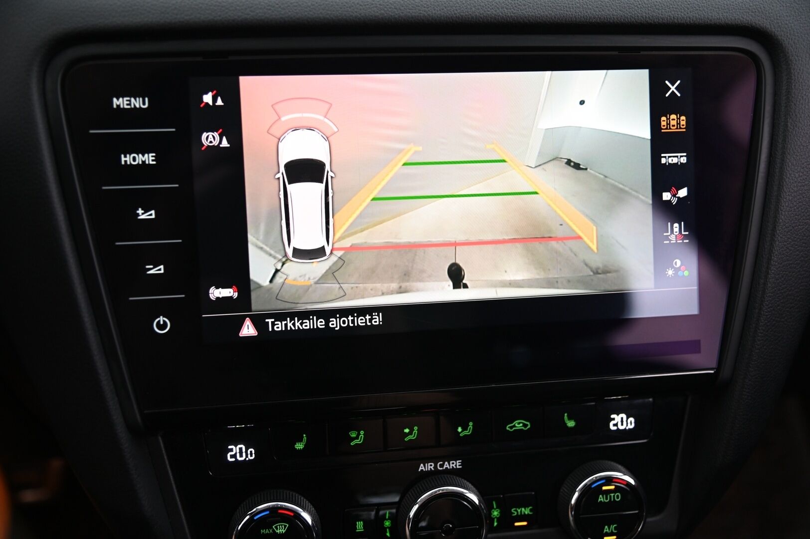 Skoda Octavia 2018 Combi 2,0 TDI 184 4x4 Scout Premium DSG Autom.  *ACC/  PA-Lämmitin/  Nahka-alcantara/  Koukku/  Canton/  Ambient* - Kamera / Jakohihna vaihdettu 10/2024 / 2x hyvät renkaat