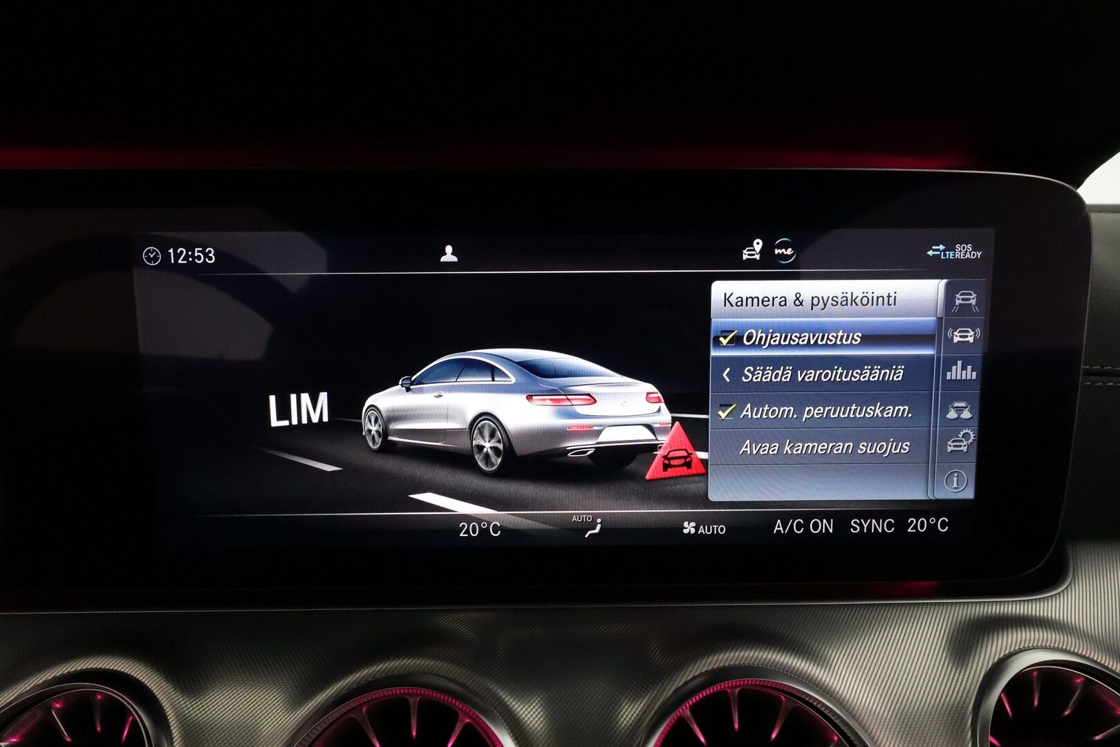 Mercedes-Benz E 2018 300 d A Coupé AMG *Burmester / Panorama / Vakkari / Lohkolämmitin / Widescreen / Sporttipenkit / Koukku / P.kamera* - Kahdet renkaat aluvanteilla / Merkkihuollettu