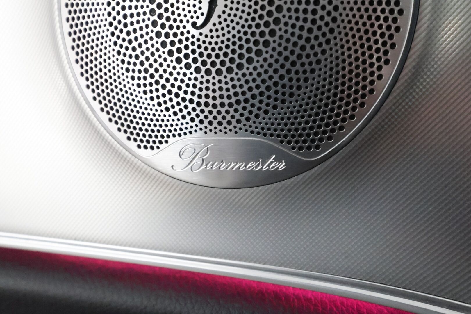 Mercedes-Benz E 2018 300 d A Coupé AMG *Burmester / Panorama / Vakkari / Lohkolämmitin / Widescreen / Sporttipenkit / Koukku / P.kamera* - Kahdet renkaat aluvanteilla / Merkkihuollettu