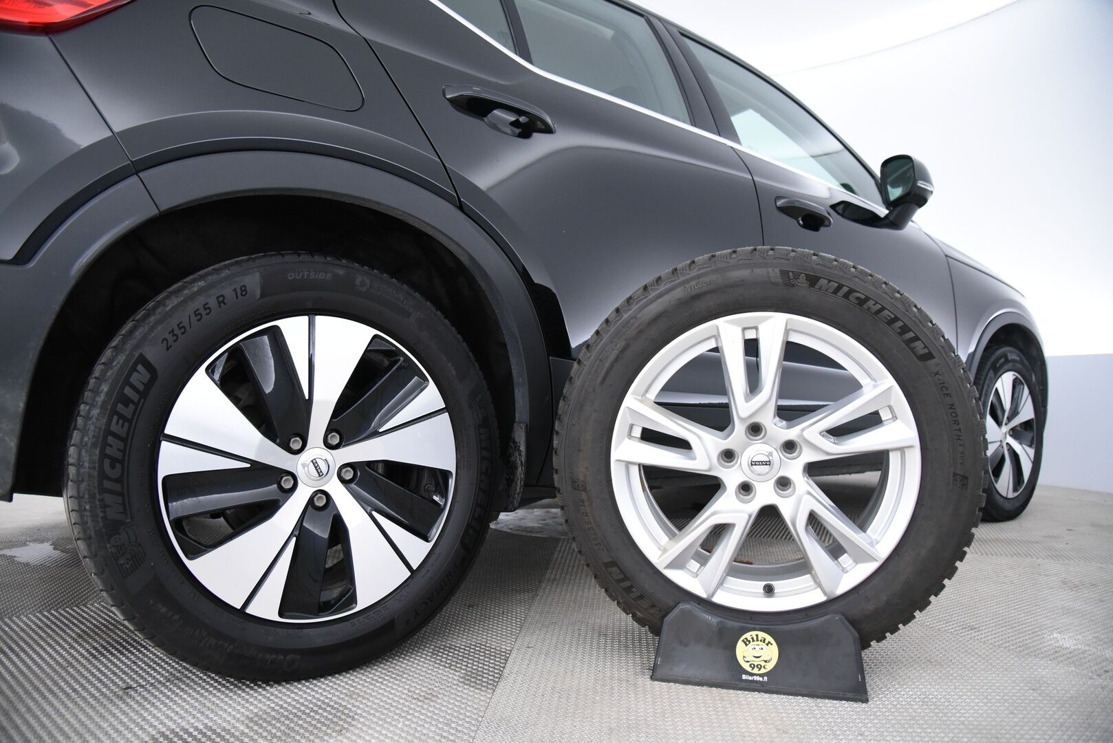 Volvo XC40 2021 T5 TwE Business Inscription Expression aut  / Adapt. vak / Webasto / Koukku / P-kamera / Blis - 2.om Suomi-auto / Merkkiliikkeen huoltohistoria / Navi / Pilot assist / VOC / 