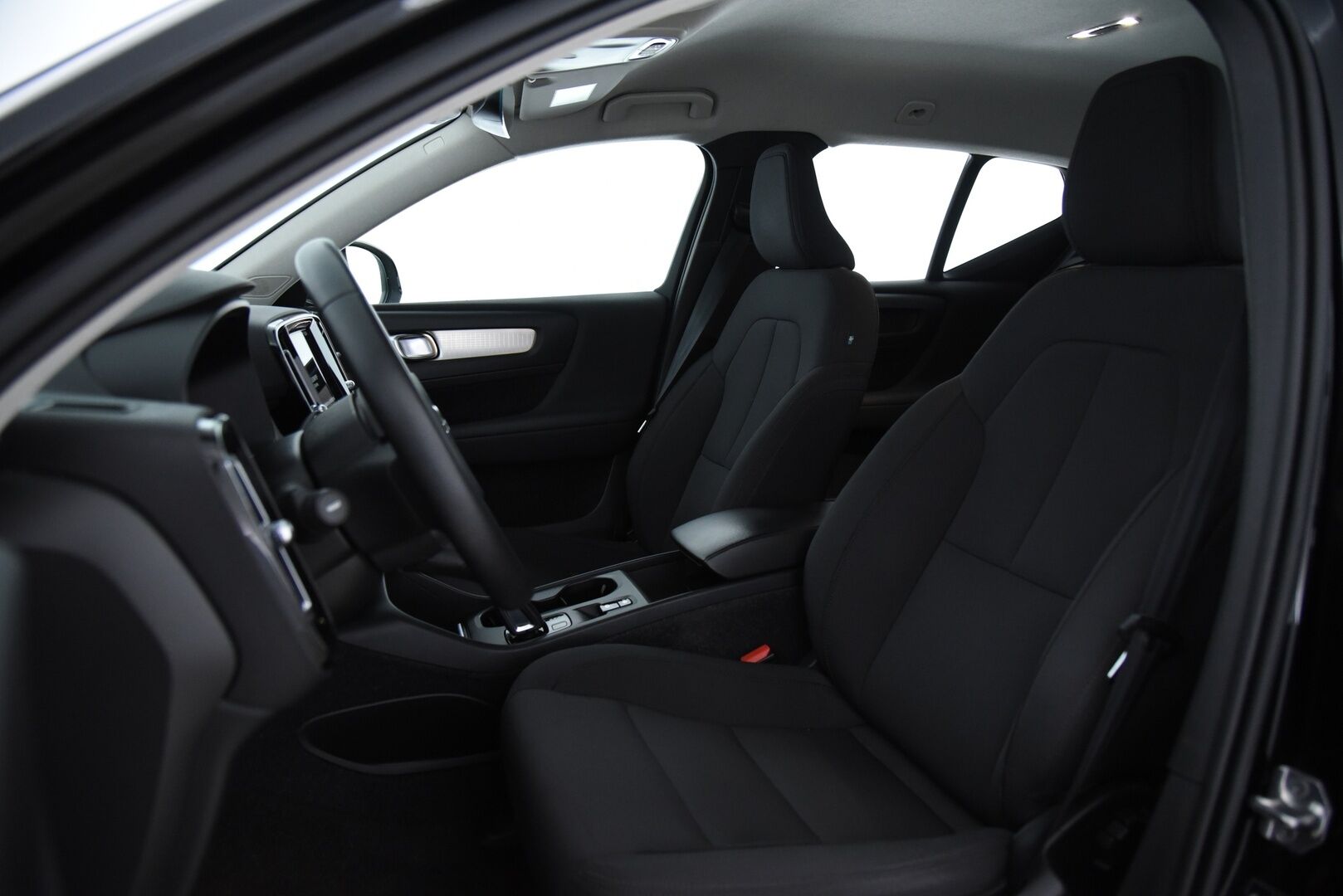 Volvo XC40 2021 T5 TwE Business Inscription Expression aut  / Adapt. vak / Webasto / Koukku / P-kamera / Blis - 2.om Suomi-auto / Merkkiliikkeen huoltohistoria / Navi / Pilot assist / VOC / 