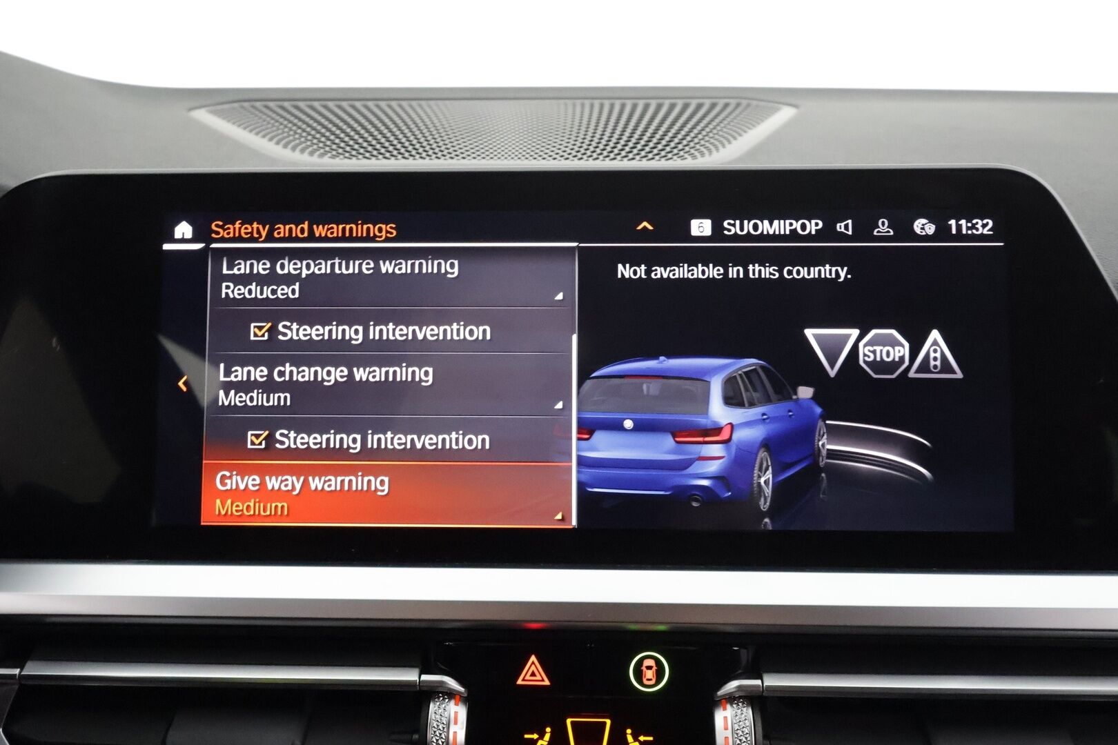 BMW 320 2021 G21 Touring 320d A xDrive Business M Sport MHEV * HiFi / Webasto / Koukku / ACC / LED / P.kamera / Sportpenkit / Navi *