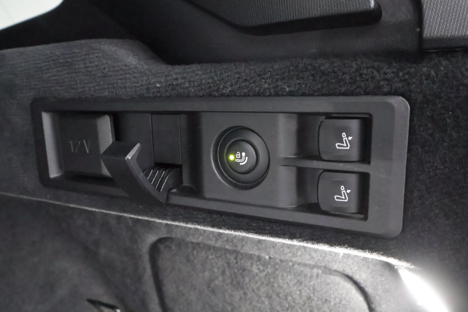 BMW 320 2021 G21 Touring 320d A xDrive Business M Sport MHEV * HiFi / Webasto / Koukku / ACC / LED / P.kamera / Sportpenkit / Navi *