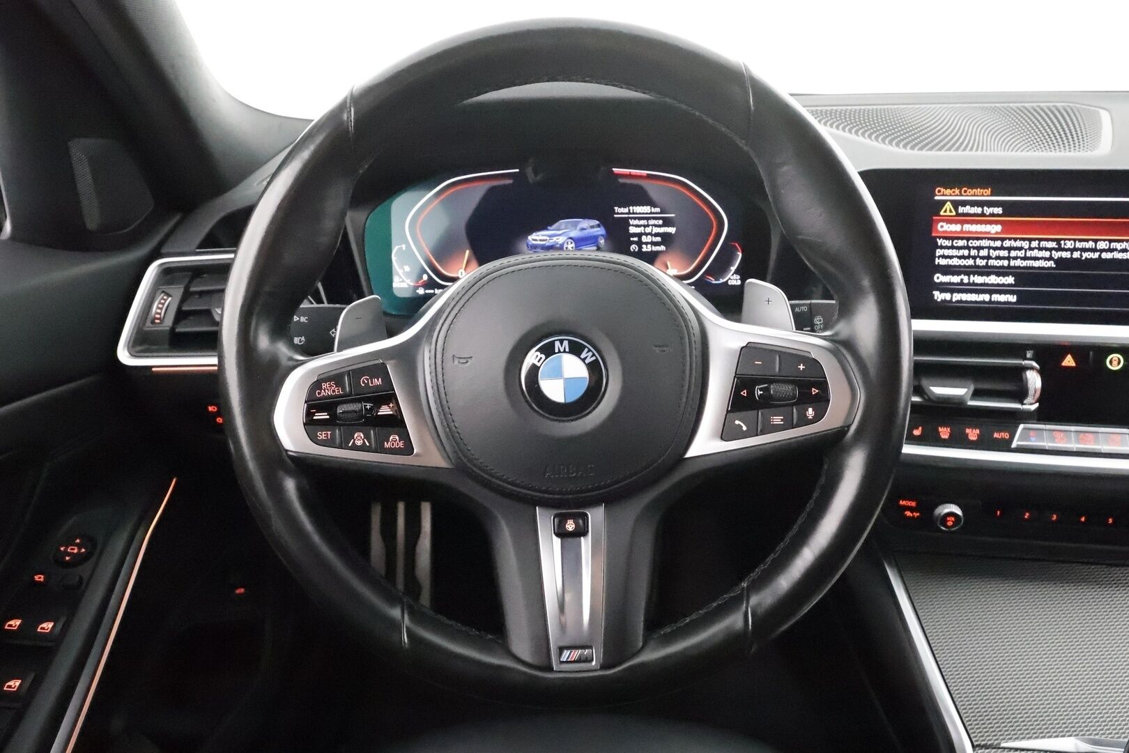 BMW 320 2021 G21 Touring 320d A xDrive Business M Sport MHEV * HiFi / Webasto / Koukku / ACC / LED / P.kamera / Sportpenkit / Navi *