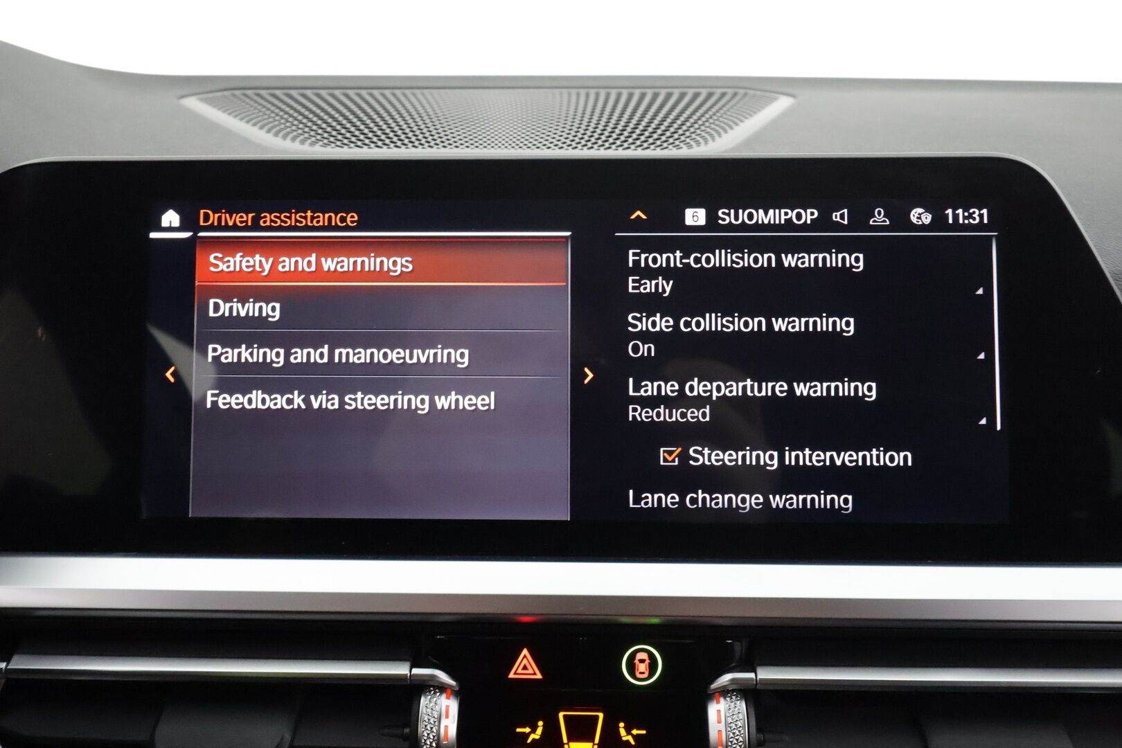 BMW 320 2021 G21 Touring 320d A xDrive Business M Sport MHEV * HiFi / Webasto / Koukku / ACC / LED / P.kamera / Sportpenkit / Navi *