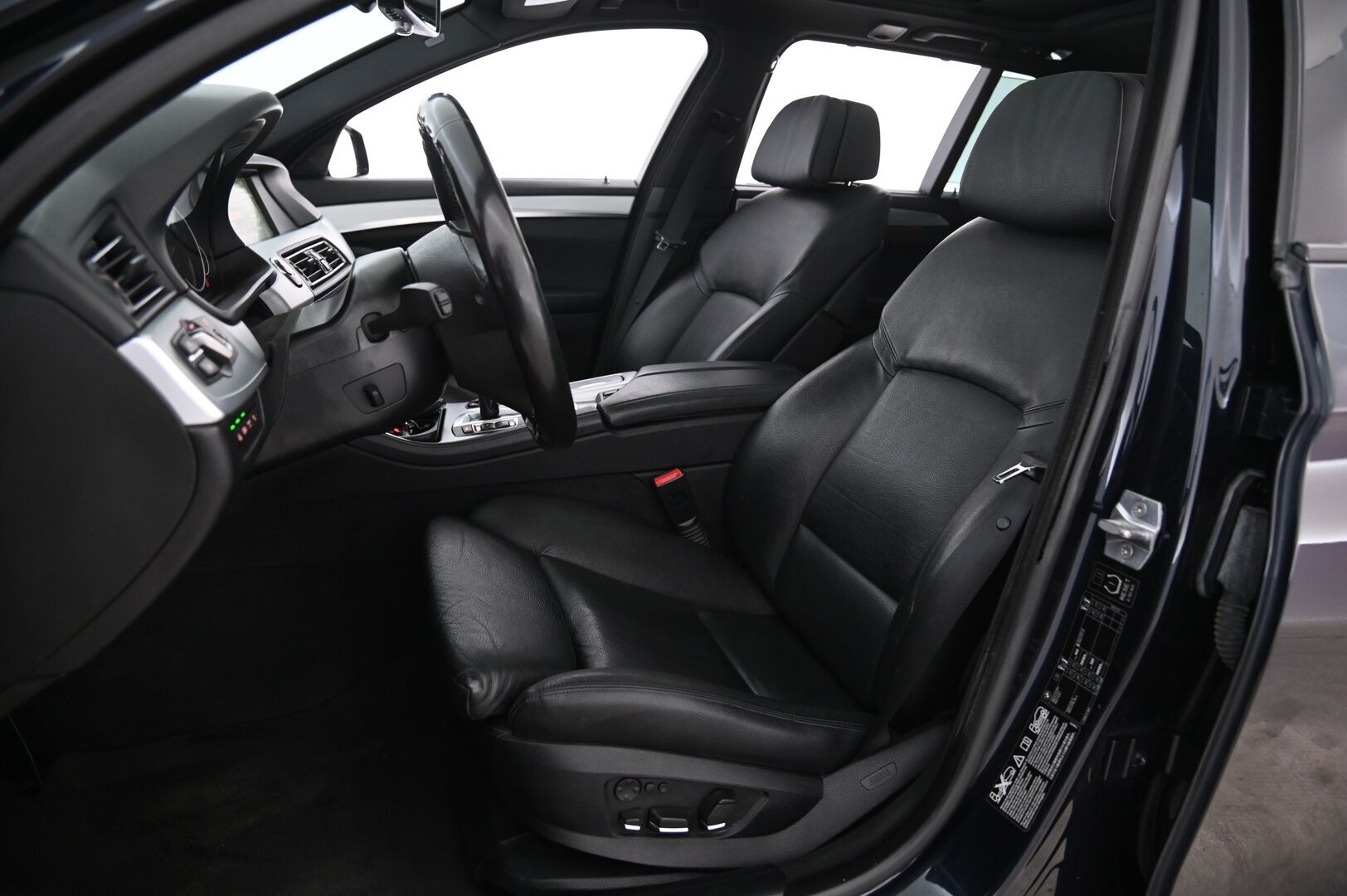 BMW 535 2013 535d xDrive Farmari M-Sport * DSP Hifi / Digimittaristo / ACC / P-Kamera / HUD / Soft-Clouse / Panorama * - Täyssähkö Comfort Muistella / Turbosystems / Hyvin Huollettu 