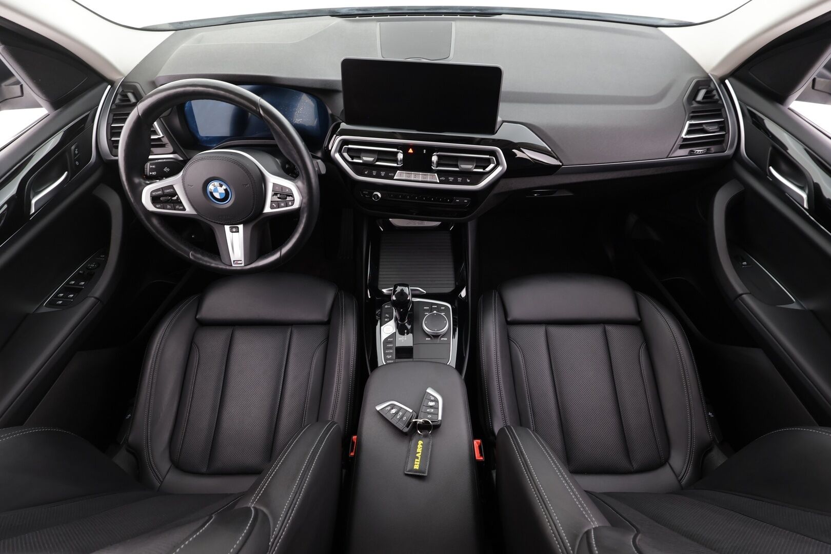 BMW X3 2022 G01 xDrive 30e A Charged Edition * Vakkari / P.kamera / Adap.LED / Koukku / Hifi / Sporttinahat / Sähköluukku * - 1.Om Suomi-auto / Kahdet renkaat aluvanteilla / Merkkihuollettu