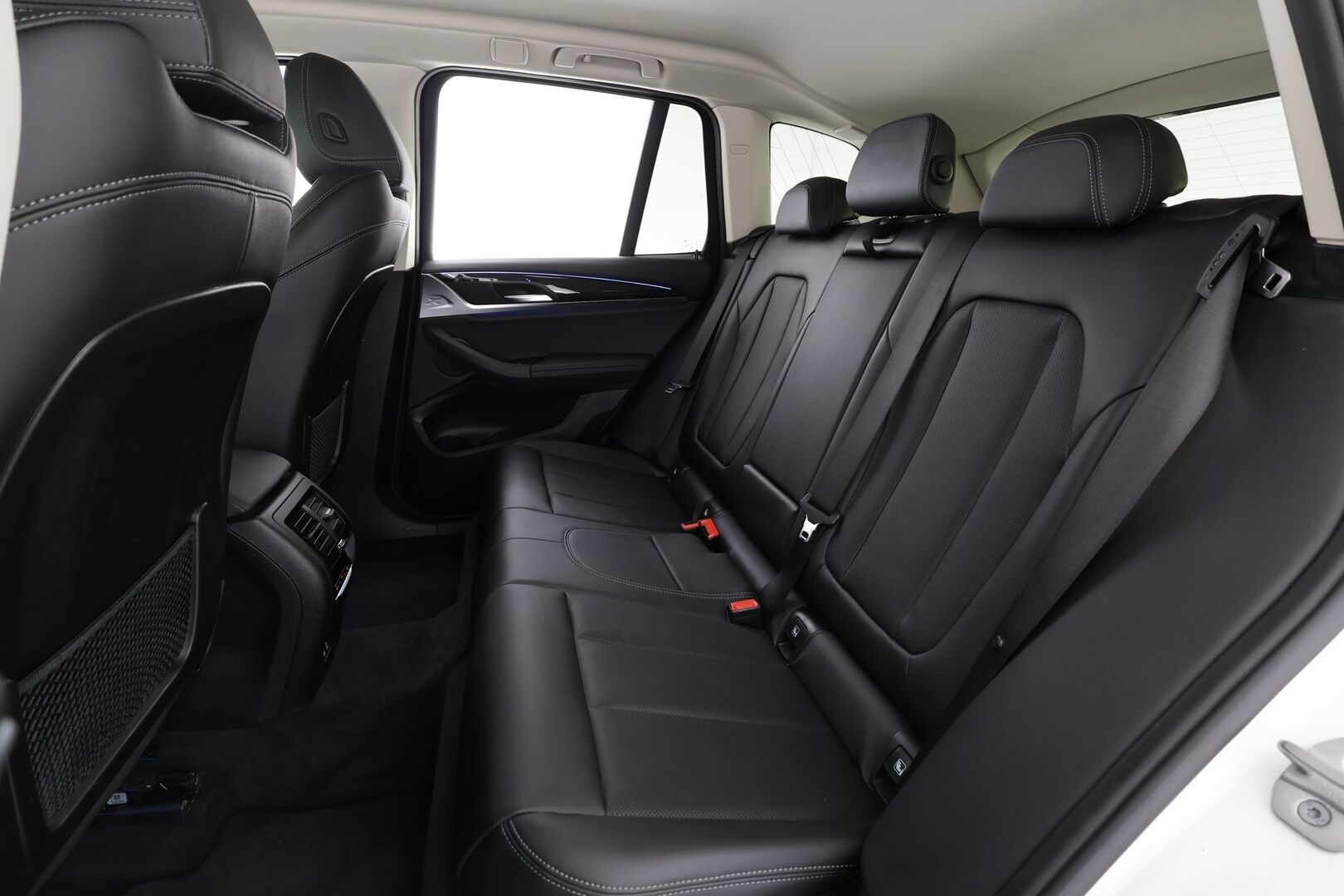 BMW X3 2022 G01 xDrive 30e A Charged Edition * Vakkari / P.kamera / Adap.LED / Koukku / Hifi / Sporttinahat / Sähköluukku * - 1.Om Suomi-auto / Kahdet renkaat aluvanteilla / Merkkihuollettu