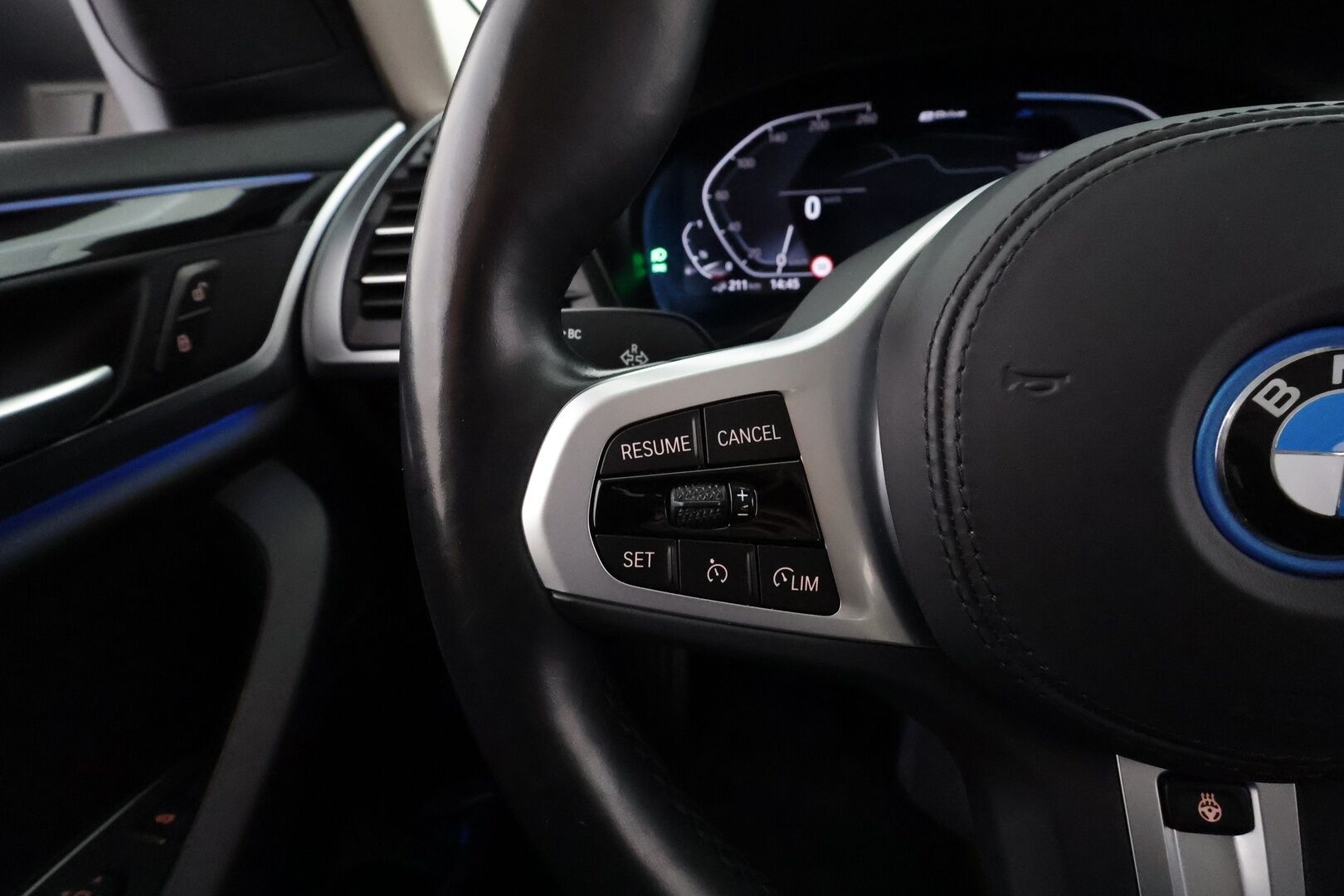 BMW X3 2022 G01 xDrive 30e A Charged Edition * Vakkari / P.kamera / Adap.LED / Koukku / Hifi / Sporttinahat / Sähköluukku * - 1.Om Suomi-auto / Kahdet renkaat aluvanteilla / Merkkihuollettu