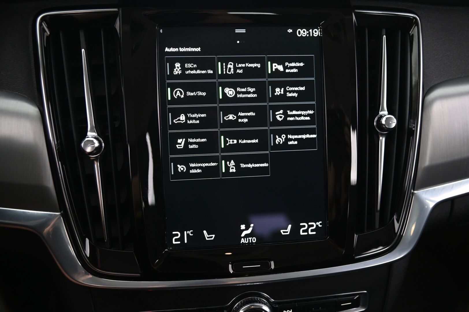 Volvo V90 2020 D4 Momentum aut *Webasto / Adapt.vakkari&PilotAssist / Sähkökontti / P.tutkat* - Juuri huollettu & Merkkihuoltohistoria! / 2xrenkaat aluvanteilla*