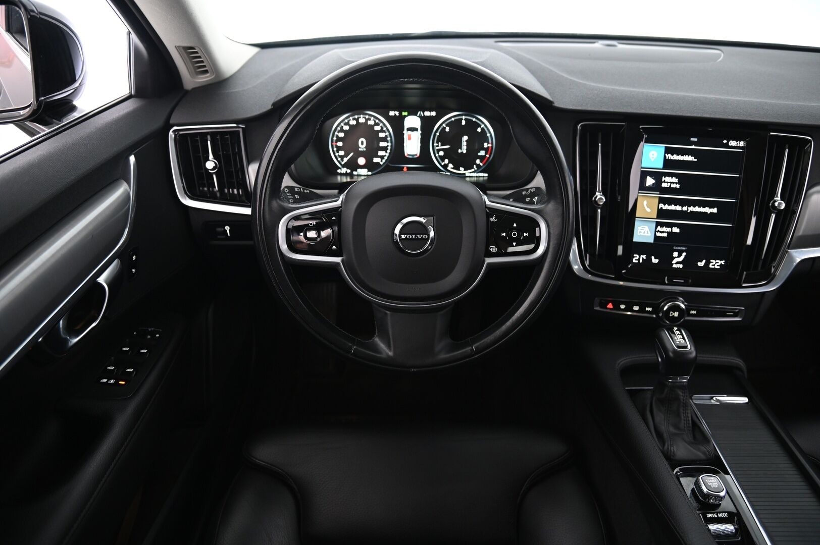 Volvo V90 2020 D4 Momentum aut *Webasto / Adapt.vakkari&PilotAssist / Sähkökontti / P.tutkat* - Juuri huollettu & Merkkihuoltohistoria! / 2xrenkaat aluvanteilla*