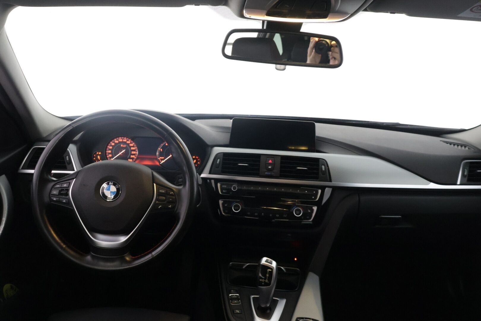 BMW 320 2019 F31 Touring 320d A Business Sport - Digimittaristo | Adapt.vakkari | LED-ajovalot | P.kamera | Carplay | Muistipenkki | HiFi | Prof.navi 