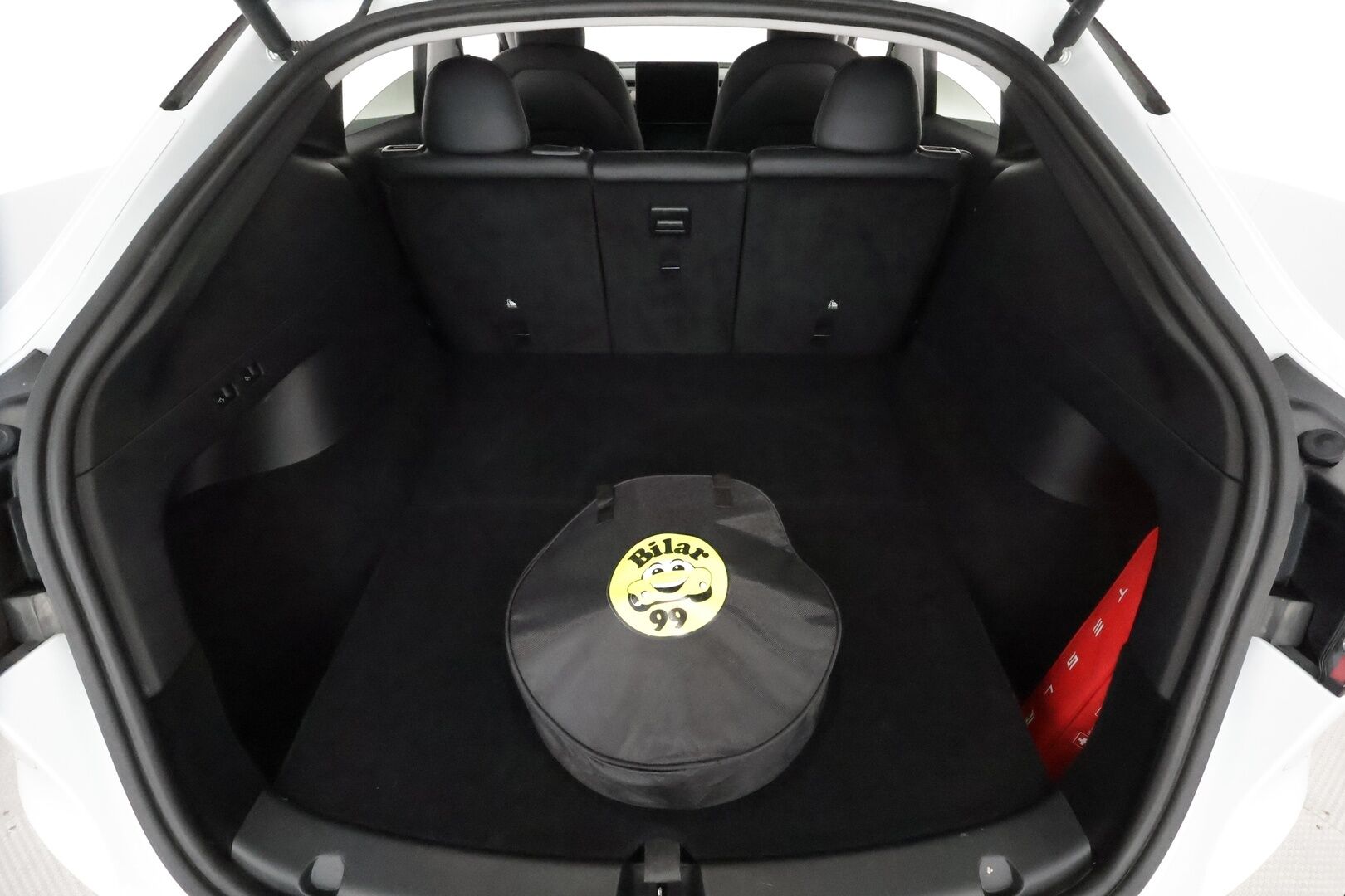Tesla Model Y 2021 Long Range **Lämpöpumppu / Lasikatto / Matrix-LED / Adapt.Vakkari / P.Kamera / Muistipenkki / Koukku / Navi / Keyless** - 3,99 % KORKOTARJOUS TÄHÄN AUTOON 7.9. ASTI! - 1-om Suomi-auto / 2x Latauskaapelit / Kahdet Renkaat