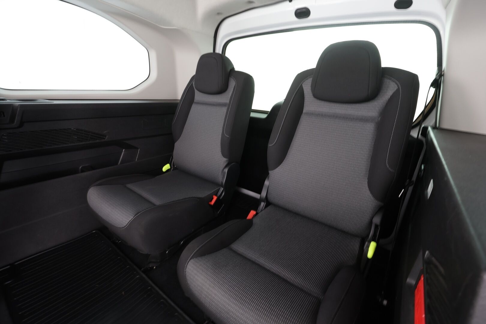 Toyota Proace CITY Verso 2022 Active L2 1,2 130 Automaatti 5ov 7-P * Suomi-auto / Vakkari / P.tutka / Kaistavahti / 2xRenkaat *