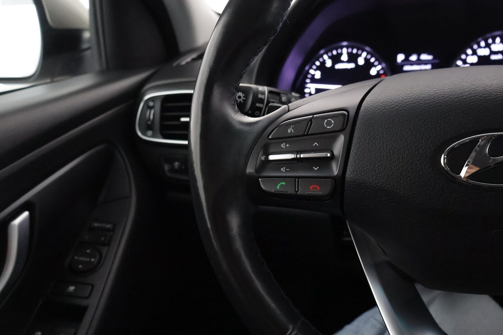 Hyundai i30 Fastback 2021 1,4 T-GDI 140 hv 7DCT-aut Comfort - 1Om Suomiauto / Merkkihuollot / Peruutuskamera / LED / Ratinlämmitys / Apple&Android / KeylessGo / Huippusiisti!