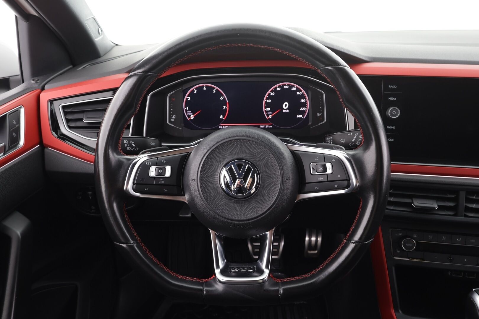 Volkswagen Polo 2020 GTI 2,0 TSI 147 kW DSG * ACC / P.tutkat / Beats / Digimittaristo / LED / Sporttipenkit / Lohkolämmitin * - 1.Om Suomi-auto / Kahdet renkaat aluvanteilla - Osta nyt, maksa vasta ensi vuonna