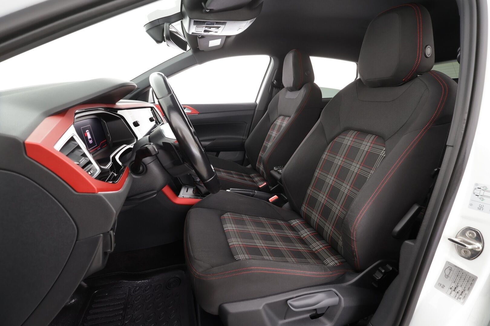 Volkswagen Polo 2020 GTI 2,0 TSI 147 kW DSG * ACC / P.tutkat / Beats / Digimittaristo / LED / Sporttipenkit / Lohkolämmitin * - 1.Om Suomi-auto / Kahdet renkaat aluvanteilla