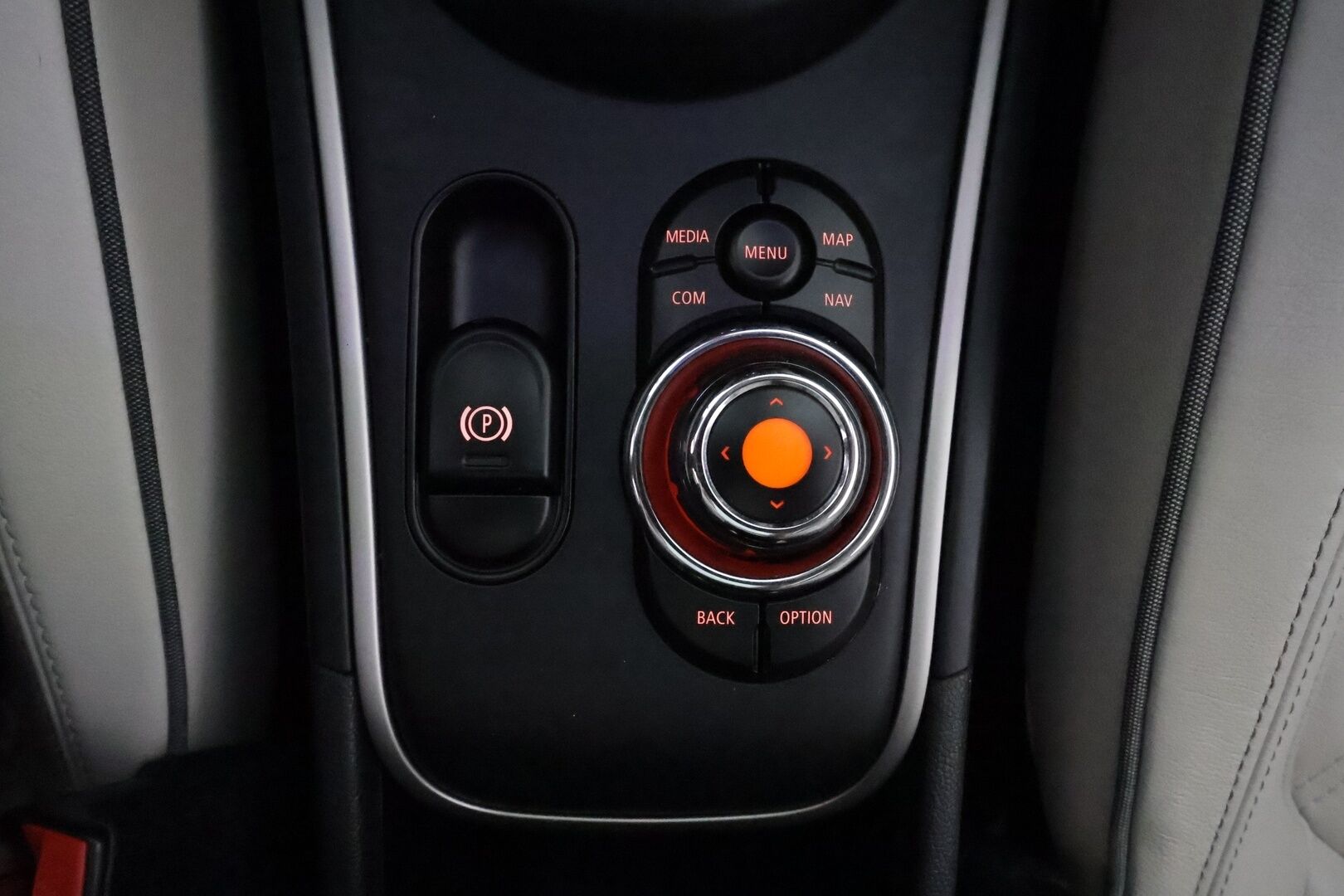 MINI Countryman 2020 Cooper SE ALL4 Maximise **H&K / Panorama / HUD / Adapt.vakkari / ComfortAccess / P.kamera**