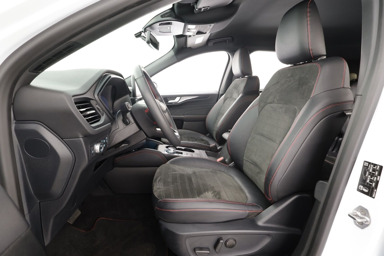 Ford Kuga 2022 2,5 Hybrid (HEV) 190hv CVT AWD ST-Line X * B&O / Puolinahkasisusta / LED / P.Kamera / Navi / Kaistavahti / Keyless * - Koukku / 1-om Suomi-auto / Kahdet renkaat aluvanteilla - HULLUT AVAJAISHULINAT KORKOTARJOUS 3,29 %