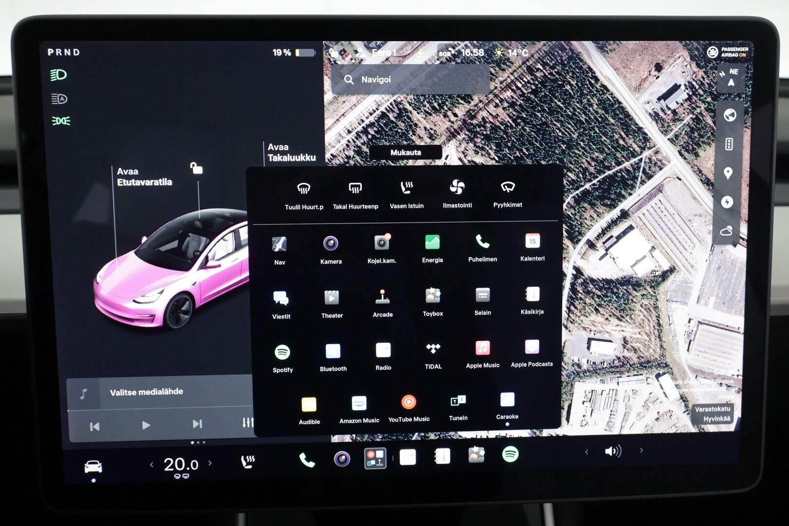 Tesla Model 3 2020 Standard Range Plus - | Lasikatto | ACC | LED | P.Kamera | Premium Speakers | Muistipenkki | Kaistavahti | Navi | Keyless | 2x Latauskaapelit |