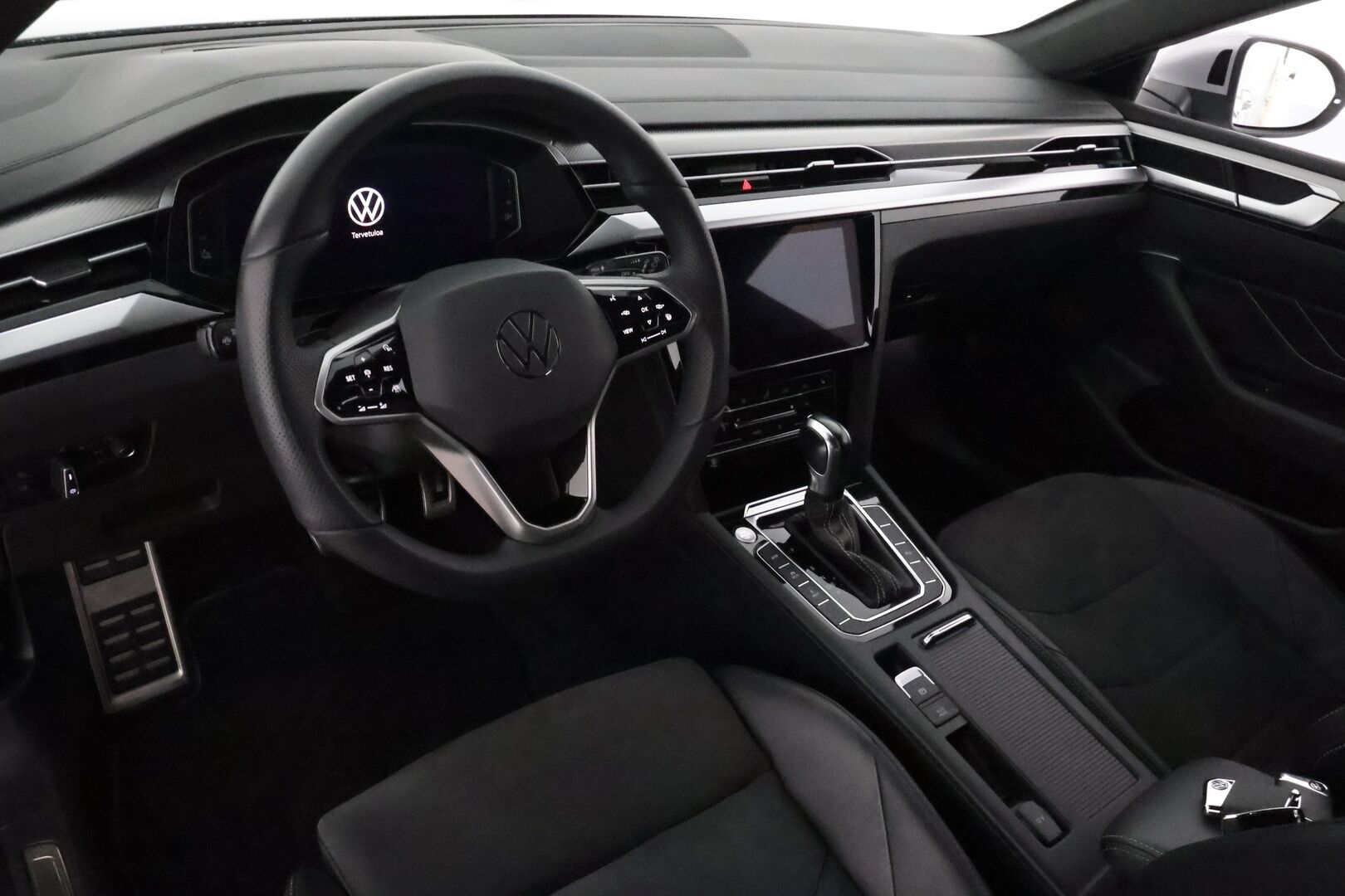 Volkswagen Arteon 2022 Shooting Brake R-Line eHybrid 160 kW DSG *ACC / HUD / P.kamera / Adapt.LED / Koukku / Webasto / Navi / Digimittaristo* - 1.Om Suomi-auto / Kahdet renkaat aluvanteilla / Merkkihuollettu