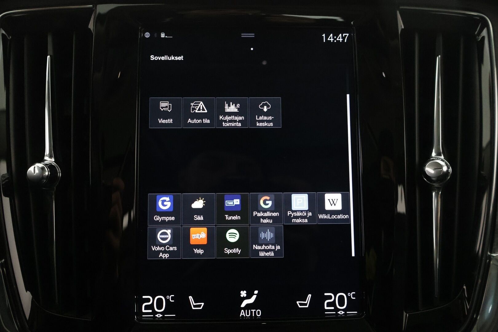 Volvo V90 2018 D4 AWD Inscription aut / Webasto / Pilot Assist / Panorama / Koukku / Sportpenkki Muistilla / Apple&Android / KeylessGo - Supervarusteet / Jakohihna vaihdettu 86tkm kohdalla / Nahkasisusta / Tutkat /