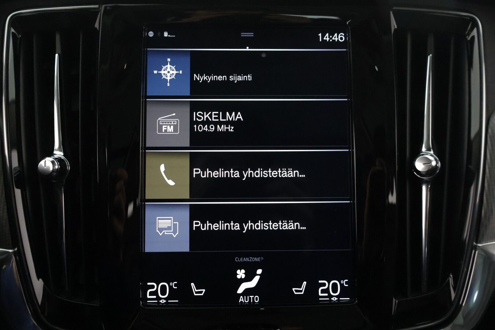 Volvo V90 2018 D4 AWD Inscription aut / Webasto / Pilot Assist / Panorama / Koukku / Sportpenkki Muistilla / Apple&Android / KeylessGo - Supervarusteet / Jakohihna vaihdettu 86tkm kohdalla / Nahkasisusta / Tutkat /