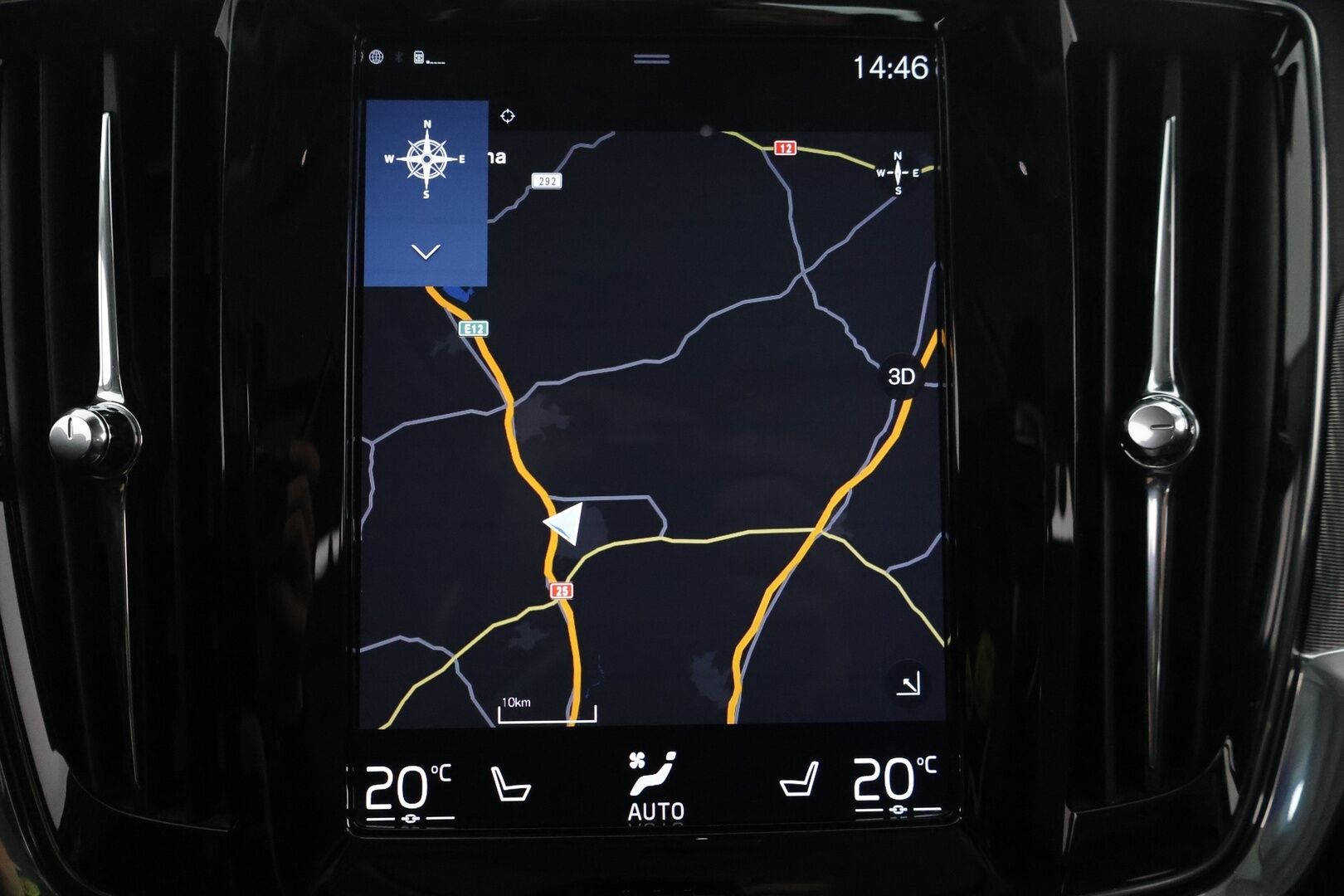 Volvo V90 2018 D4 AWD Inscription aut / Webasto / Pilot Assist / Panorama / Koukku / Sportpenkki Muistilla / Apple&Android / KeylessGo - Supervarusteet / Jakohihna vaihdettu 86tkm kohdalla / Nahkasisusta / Tutkat /