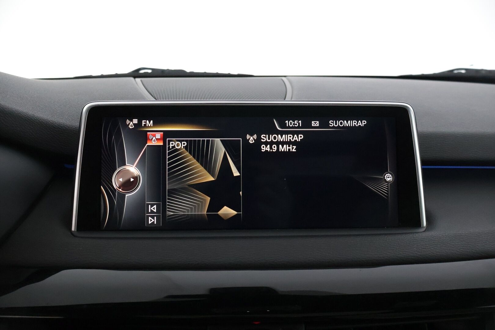 BMW X5 2016 40e M-Sport * Tämä auto myydään YritysOutlet -valikoimasta vain yritykselle * Adapt.vak / Hud / Panorama * - * Tämä auto myydään YritysOutlet -valikoimasta vain yritykselle * Ökyvarusteet / Siistikuntoinen / Katsastettu / 2x hyväkuntoiset renkaat ja vanteet *