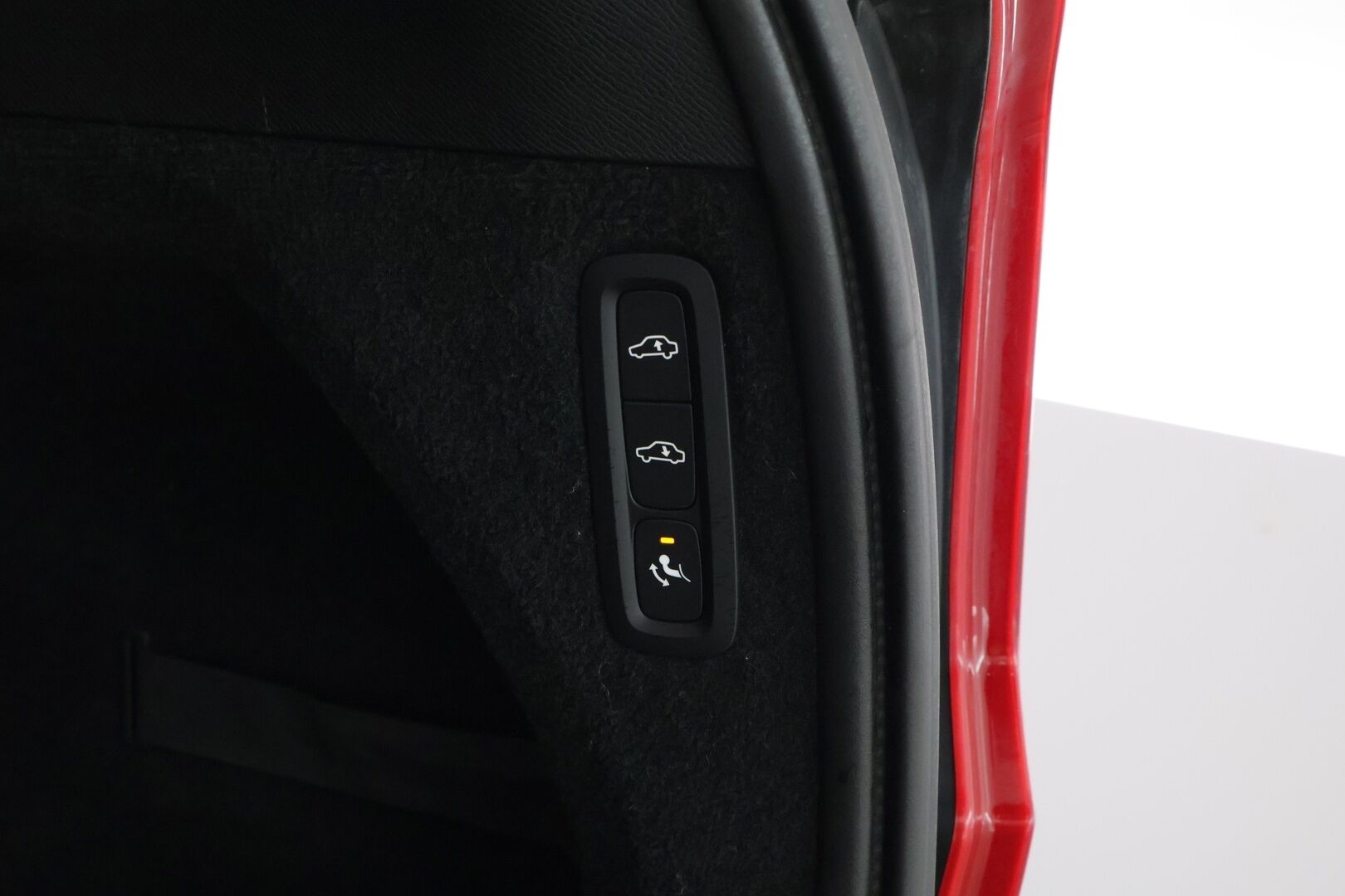 Volvo XC90 2018 D5 AWD Inscription aut - 3,99 % KORKOTARJOUS TÄHÄN AUTOON - Pilot Assist / Ilma-alusta / Panorama / HUD / P-kamera / Ilmastoidut Sporttinahat Muistilla / Koukku / Sähköluukku